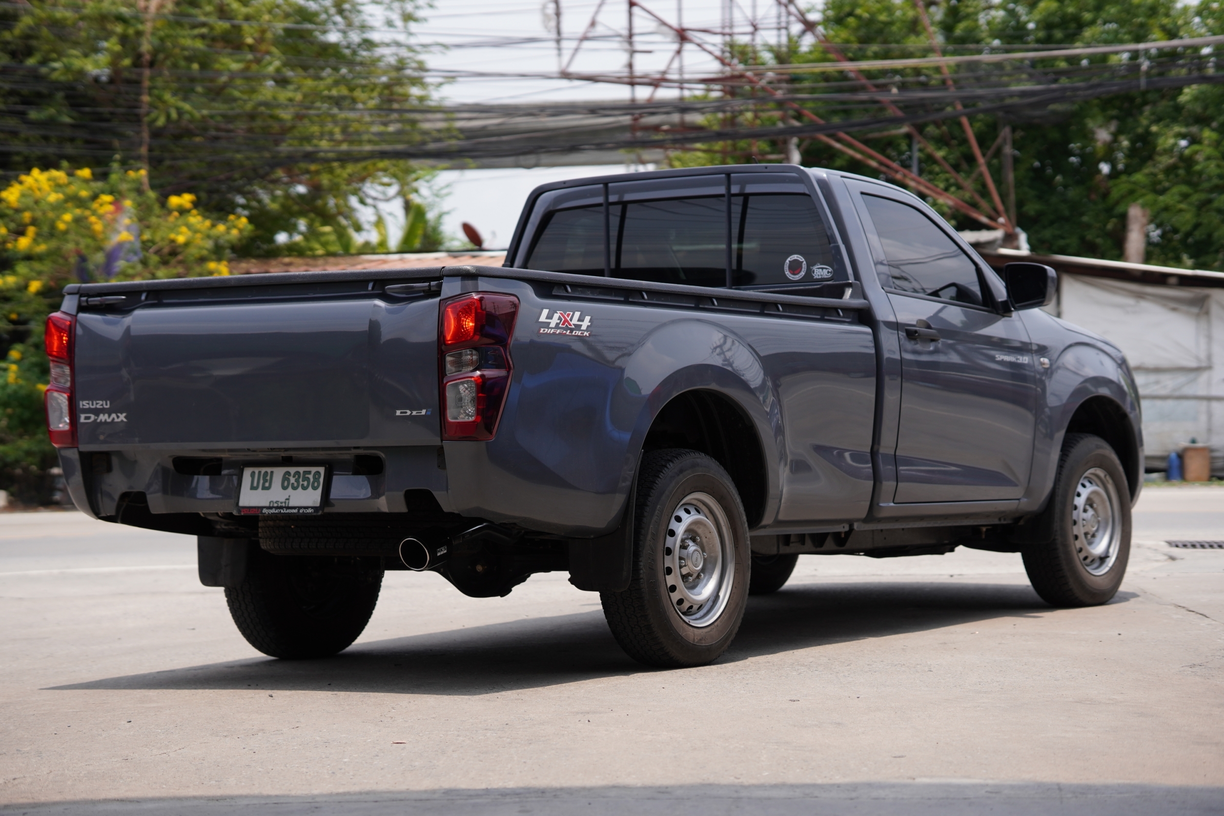 ท่อ HKS ปลายเดี่ยว คาร์บอนใส่ D-MAX ของแท้ที่ STEP9