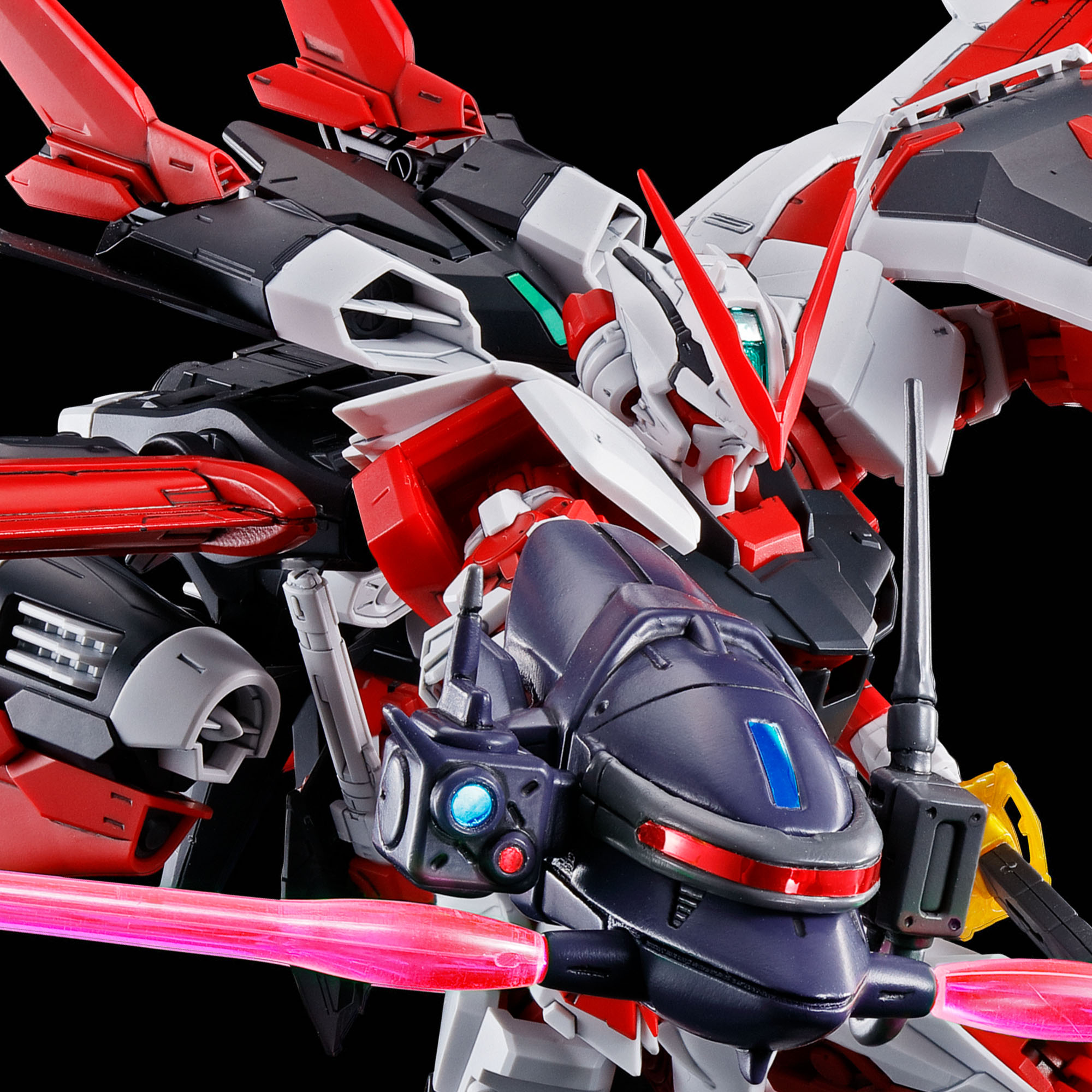 P-Bandai: MG 1/100 Gundam Astray Red Frame Flight Unit