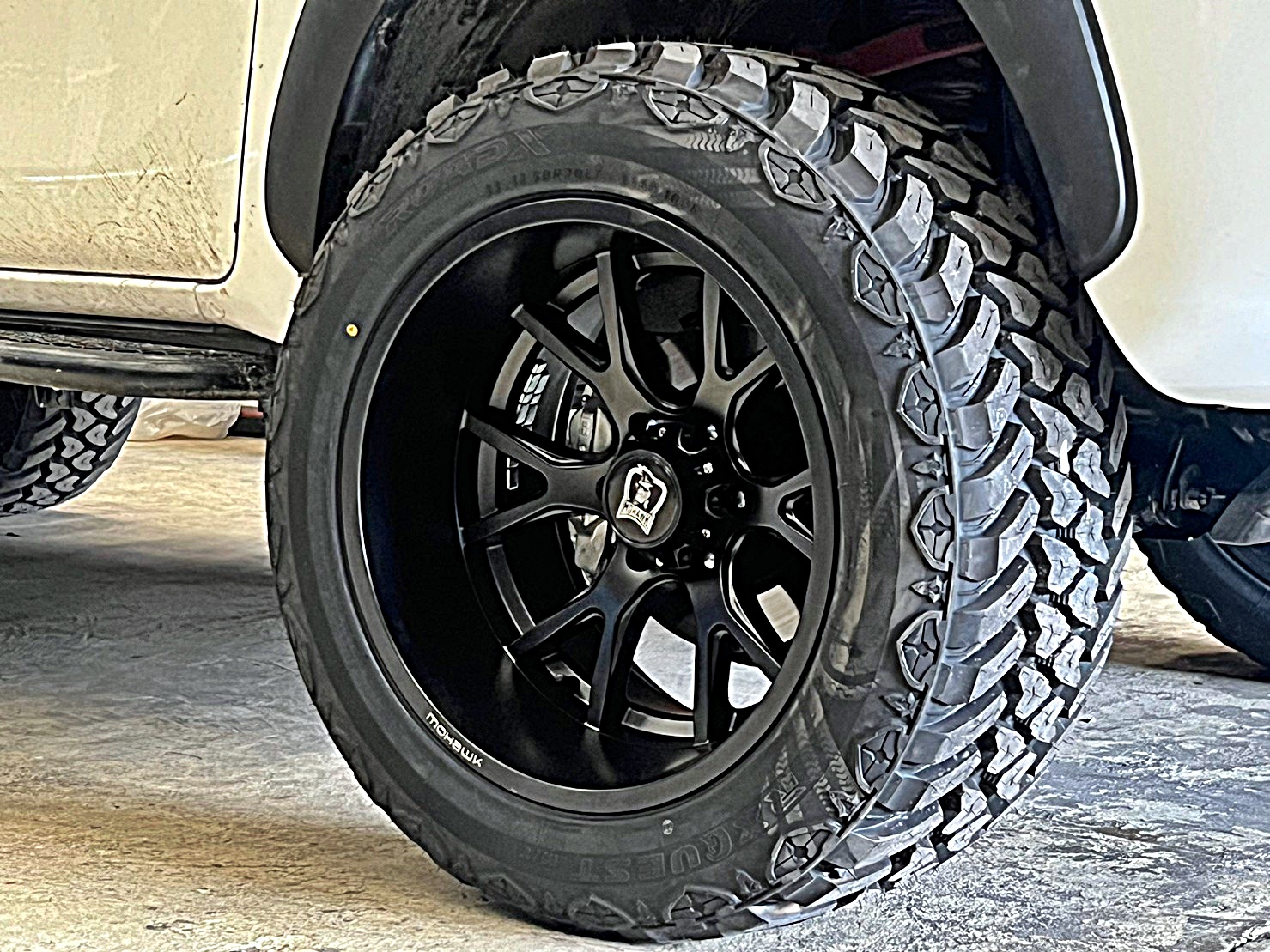 TOYOTA REVO แต่งทรงเมกาที่ STEP9