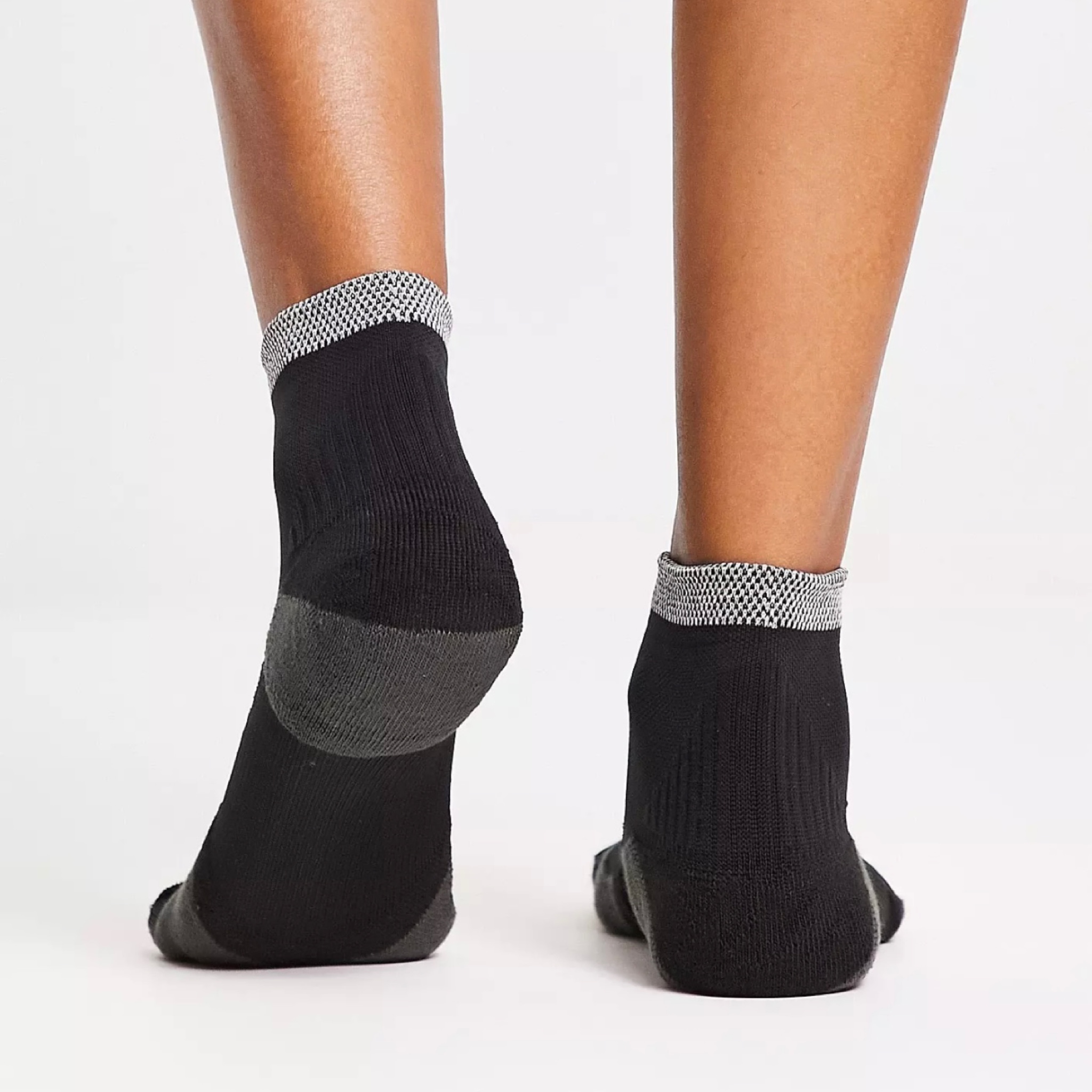 ถุงเท้าวิ่ง Nike Spark Cushioned Ankle Running Socks ‘BLACK’ (M,L)