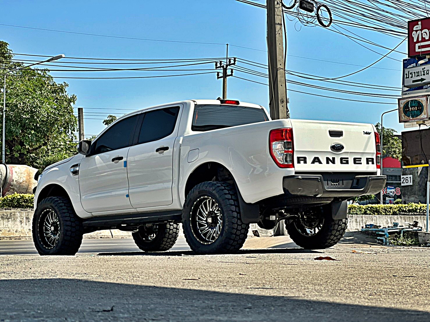 AMERICAN_WARRIOR FORD ทรงเมกา