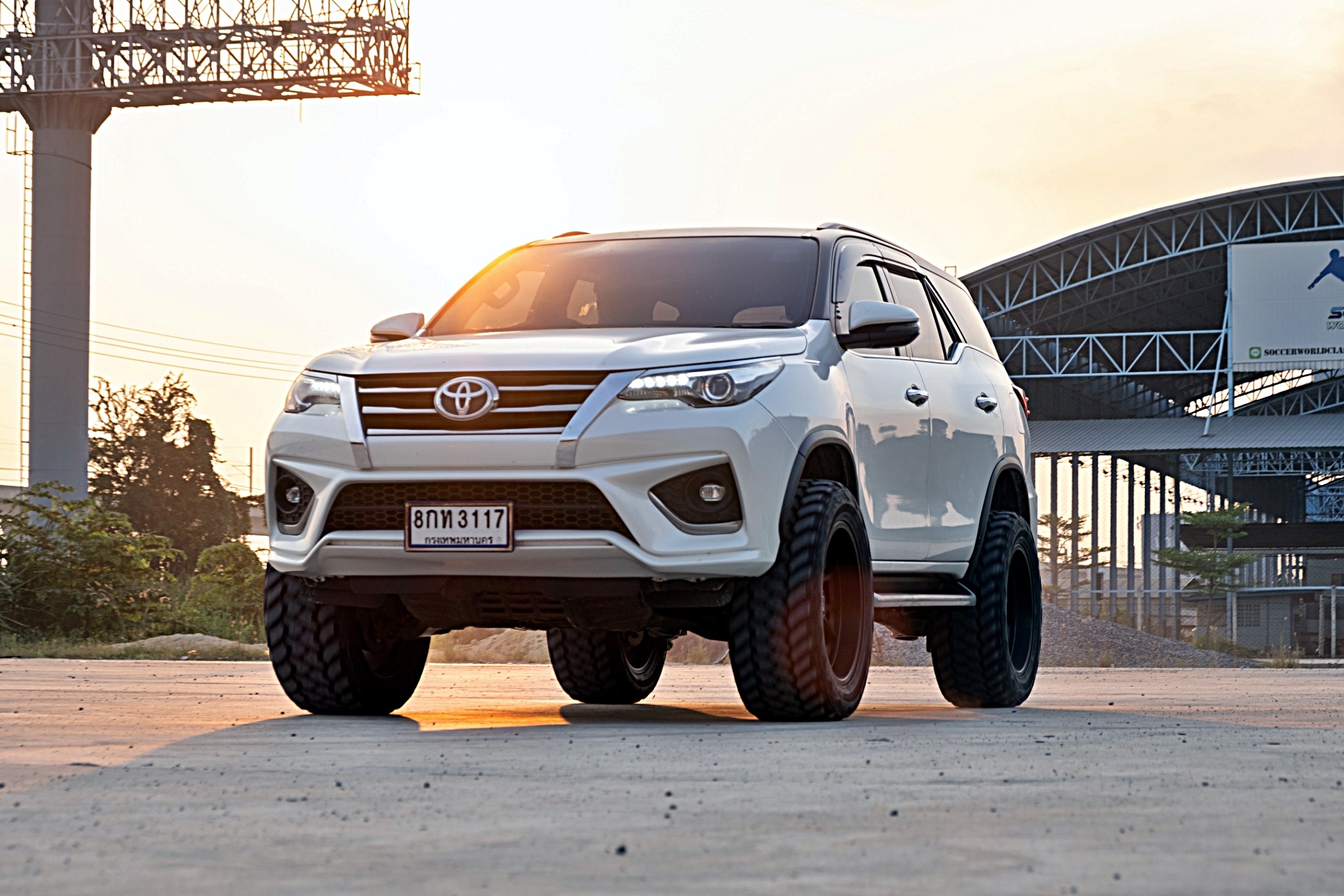 TOYOTA FORTUNER ทรงเมกาที่ STEP9