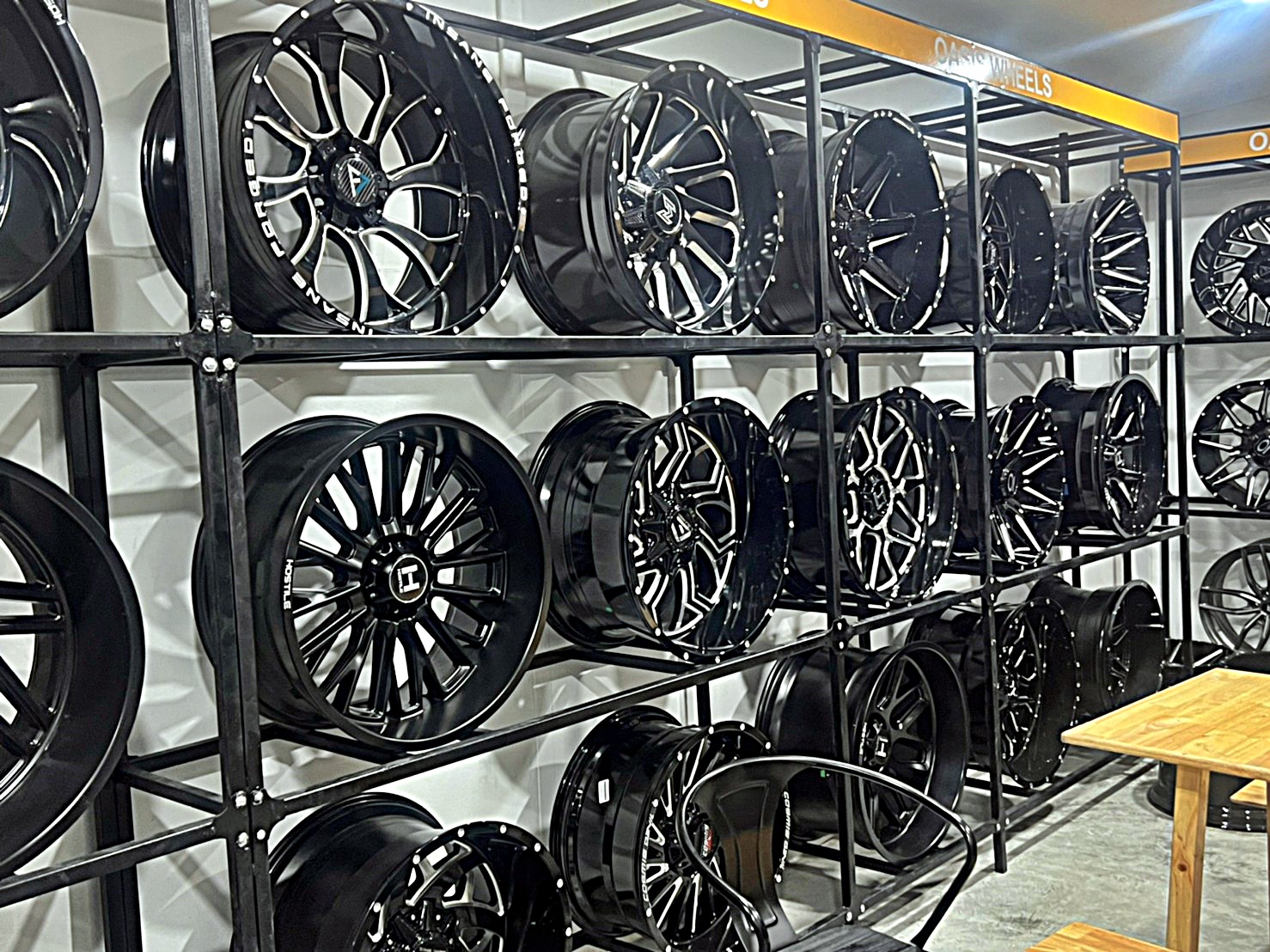 ล้อยาง ทรงเมกา ขอบ20 เลือกยางได้ เลือกล้อได้ ที่ STEP9 เท่านั้น