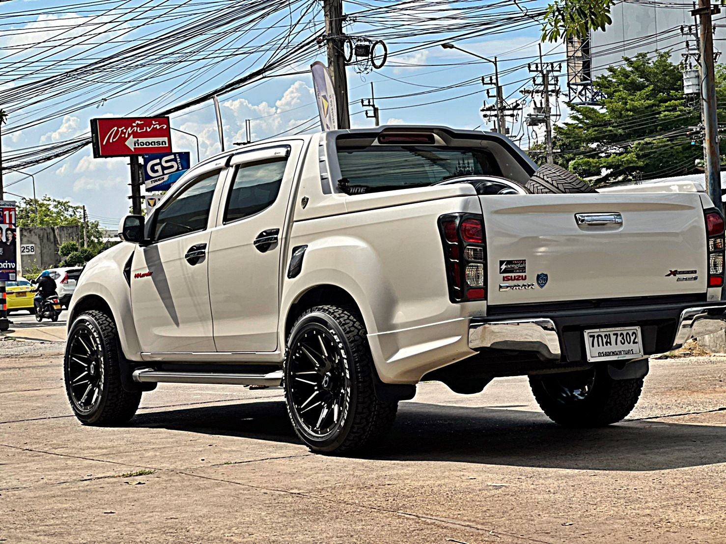 D-MAX แบบไม่ยก