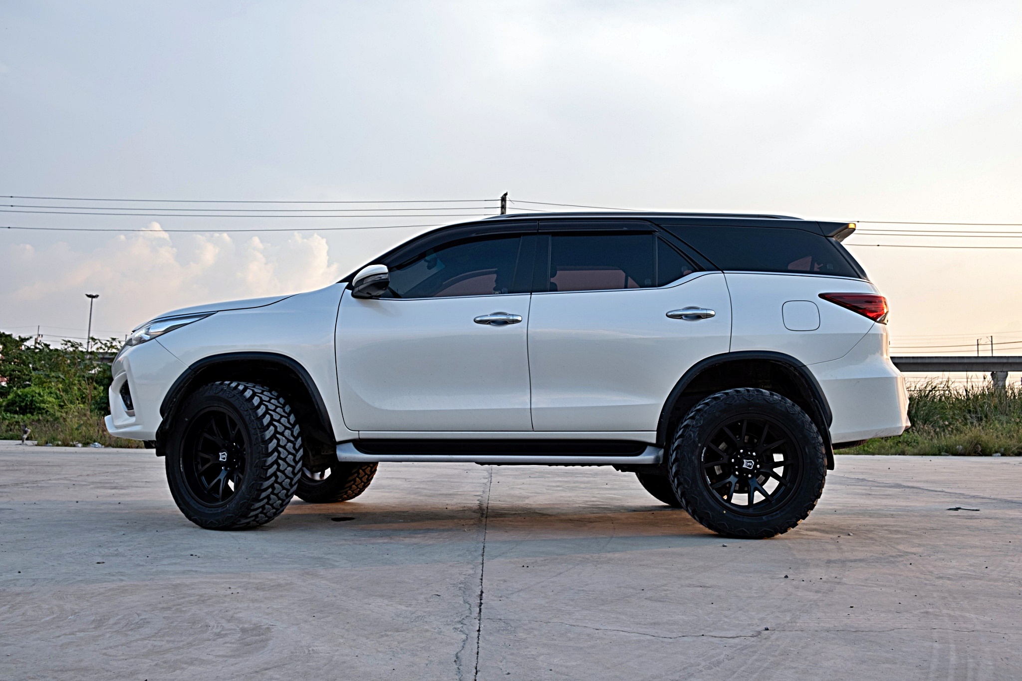TOYOTA FORTUNER ทรงเมกาที่ STEP9