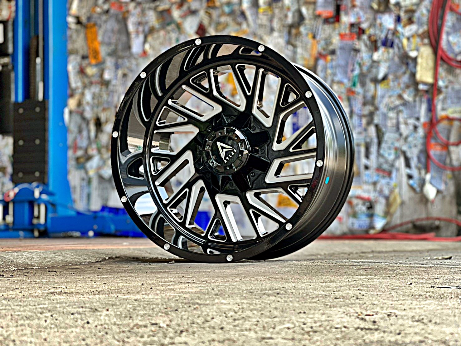 มาใหม่ ATLAS LP105 20X12.0 ET-44 6/139.7