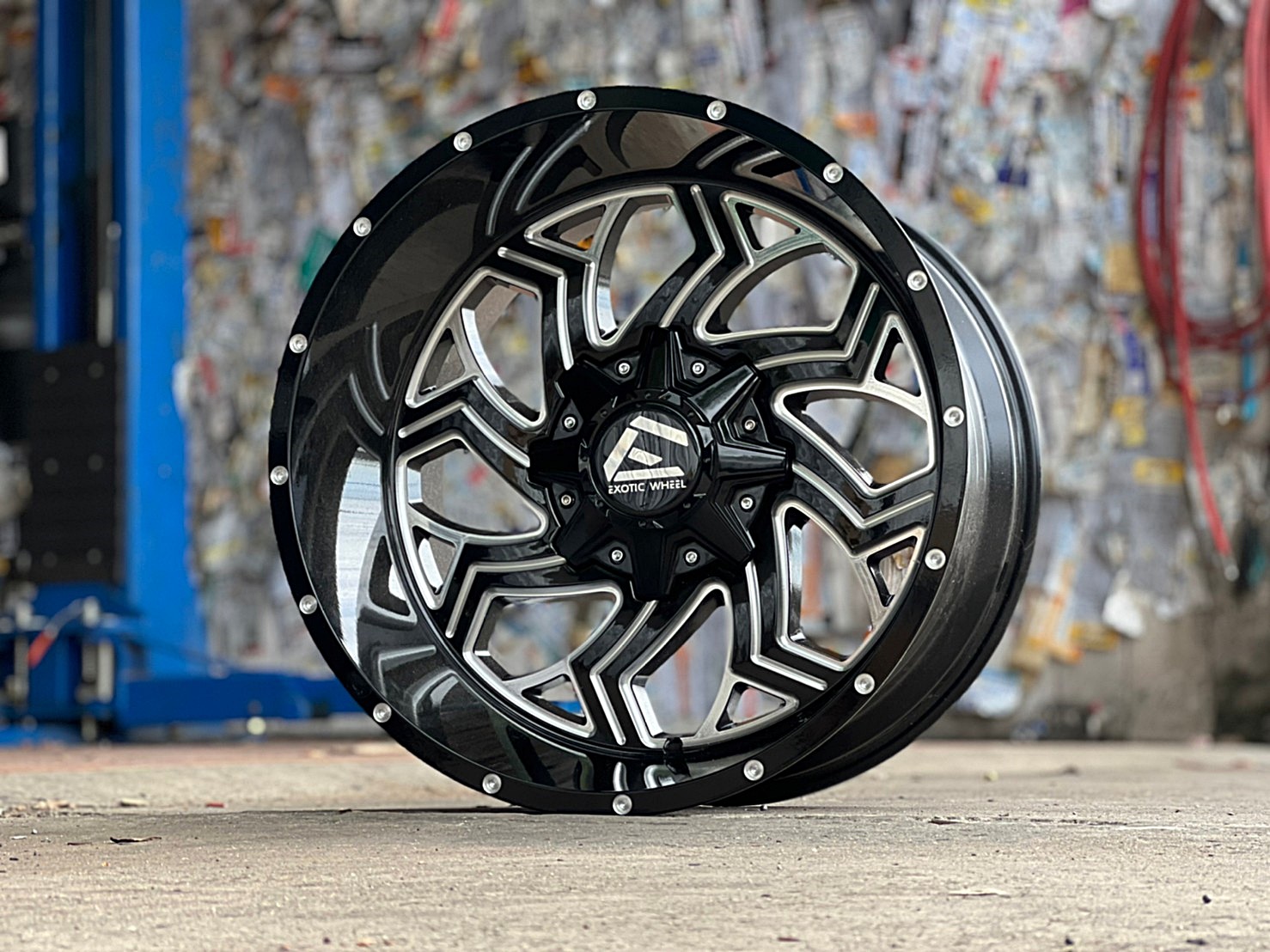 ชุดละ 45900-49900 ปกติ 75000 ขอบ20 ทรงเมกา ล้อคู่ยาง LINGLONG CROSSWIND 285/55-20