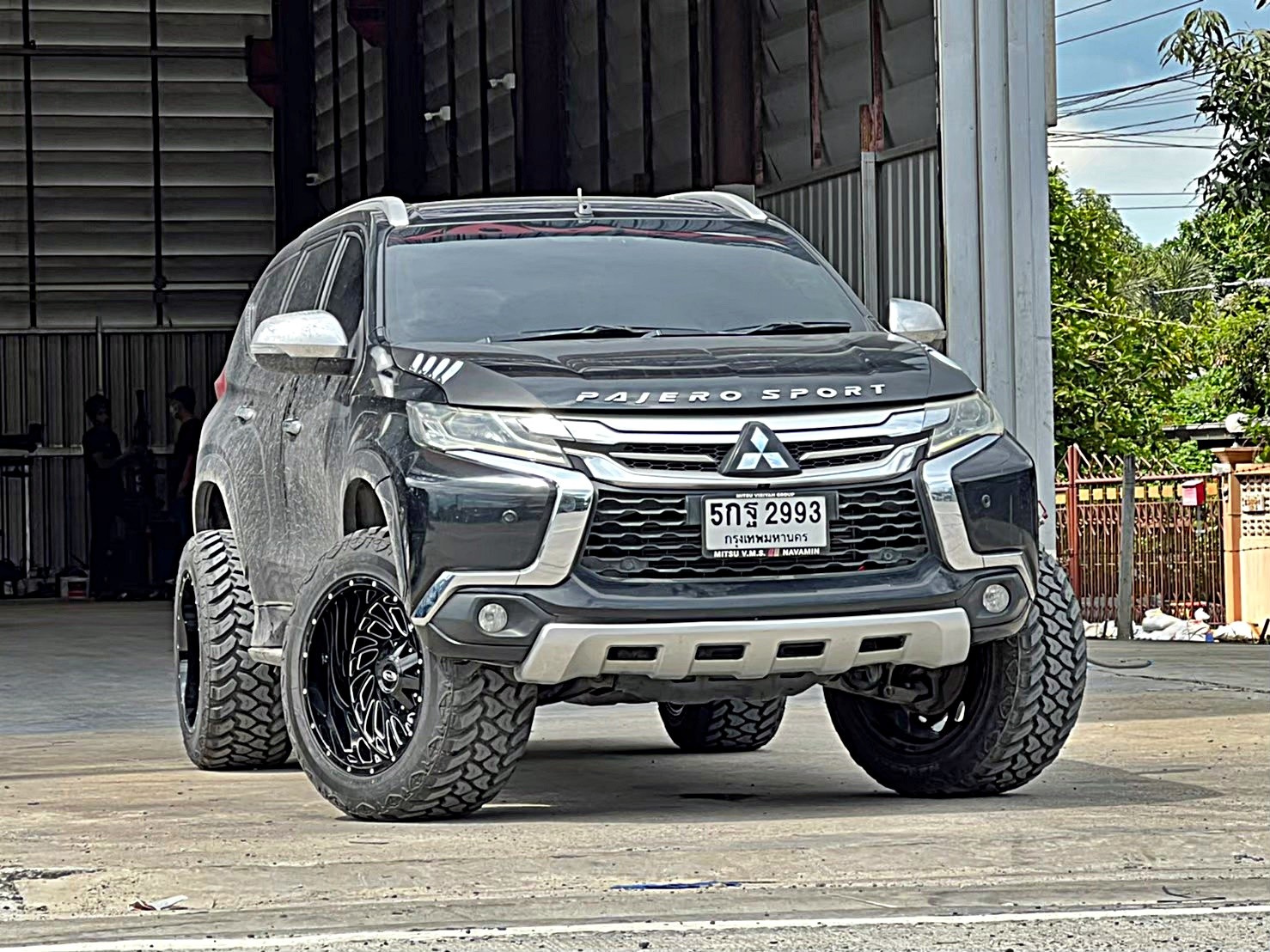 เฮียสั่งลุย โปรโมชั่น ปีใหม่ ล้อยาง ทรงเมกา