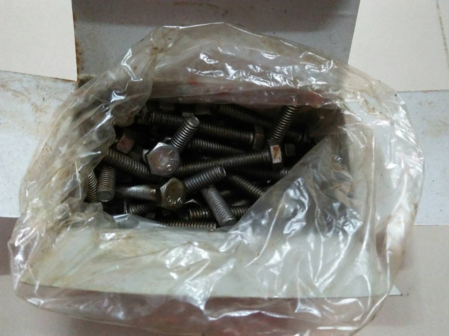 สกรูเหล็กหัวเหลี่ยม+หัวน็อต 5/16*2"(30/ก)