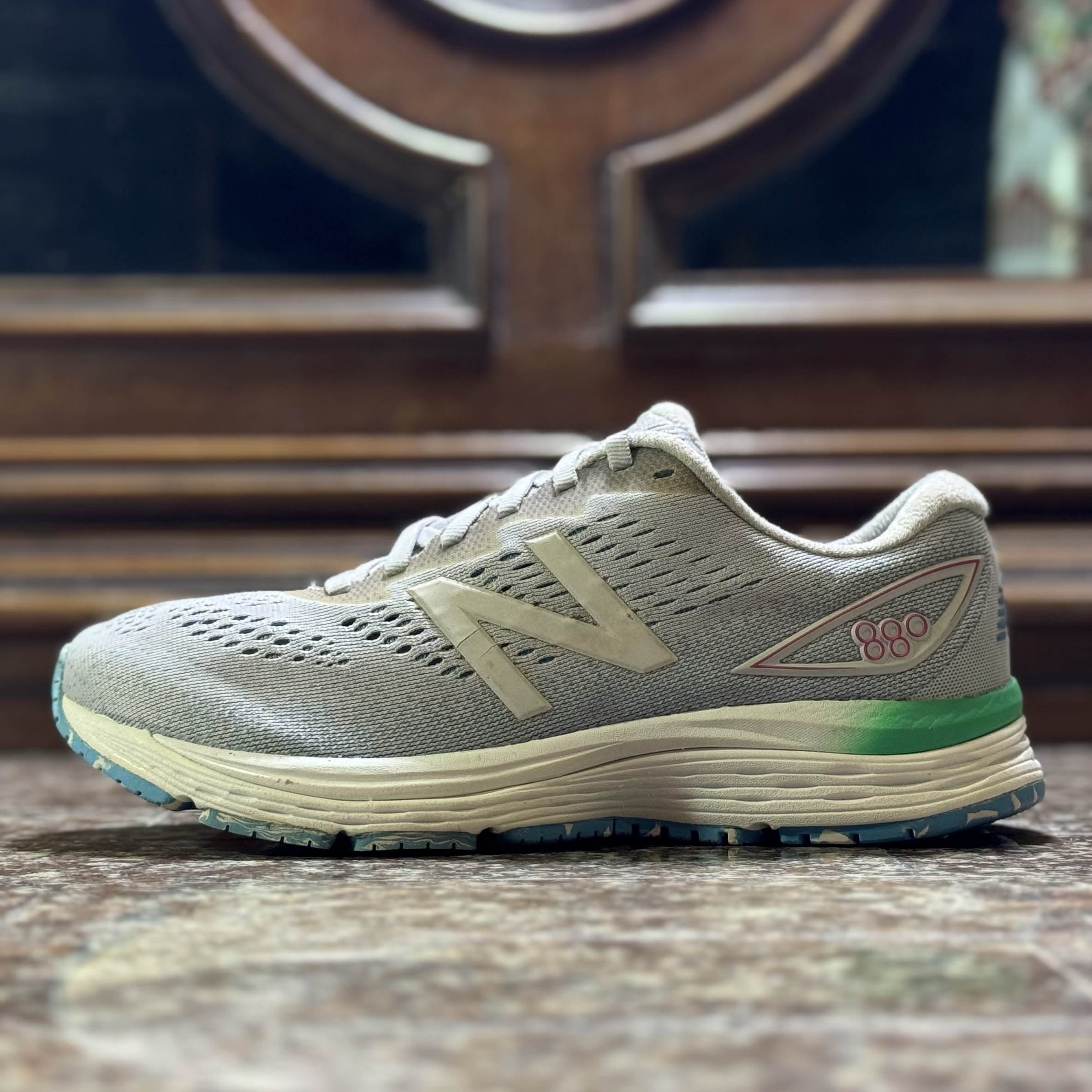 รองเท้าวิ่ง New Balance 880 V9 Women #มือ2 (W7.5US)