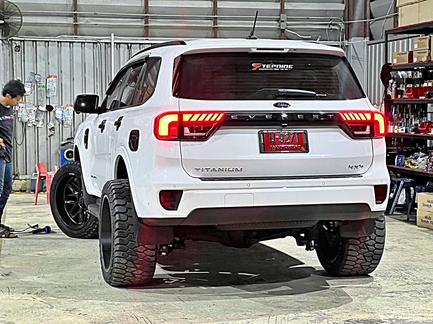 FORD EVEREST NEXTGEN ล้อแท้ HOSTILE H120 ขอบ22 ที่ STEP9