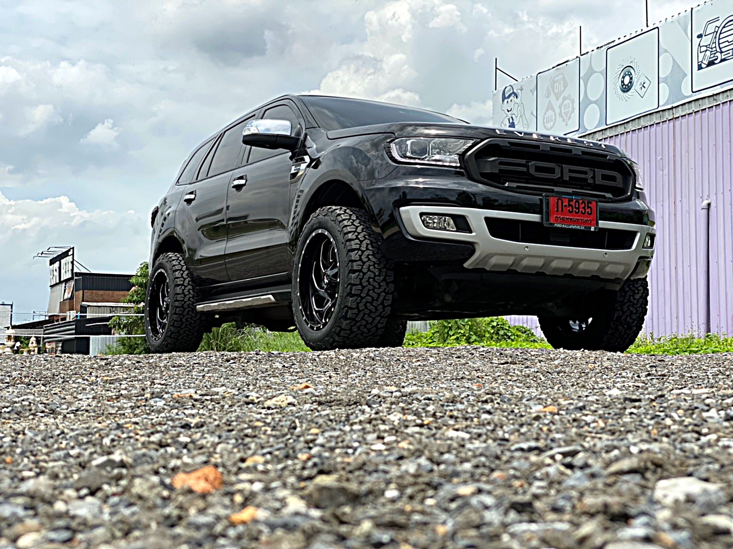 FORD EVEREST ป้ายแดงจัดล้อ20 แบบไม่ยก