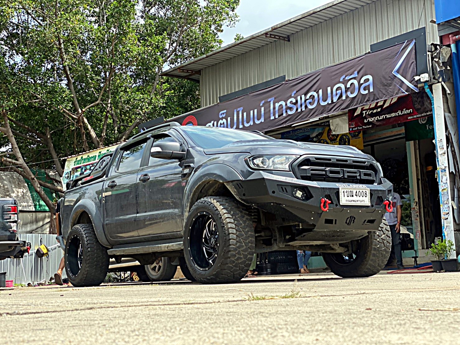 FORD จัดชุดใหม่ ทรงเมกาที่ STEP9