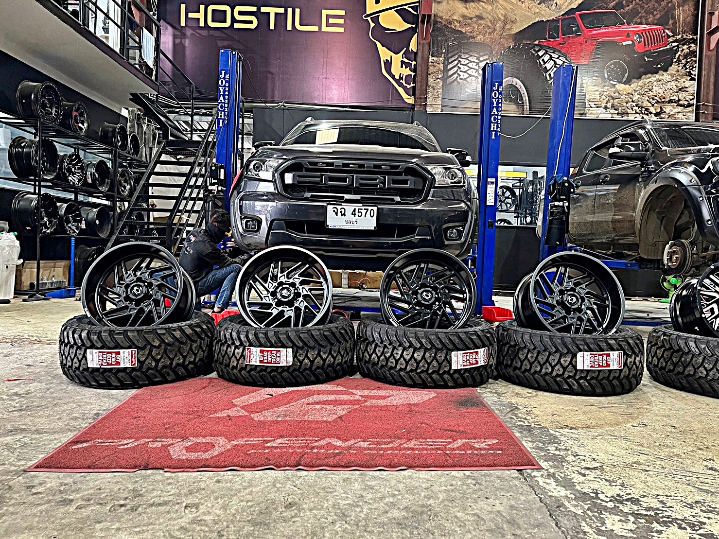 FORD RANGER แต่งทรงเมกาที่ STEP9