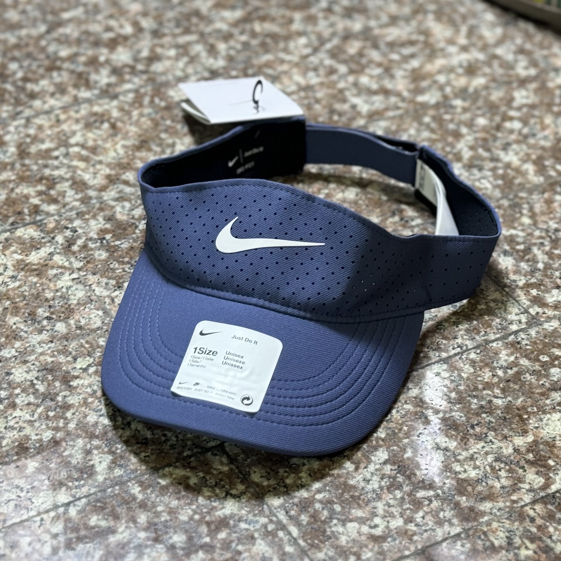 หมวกวิ่ง Nike AeroBill Running Visor