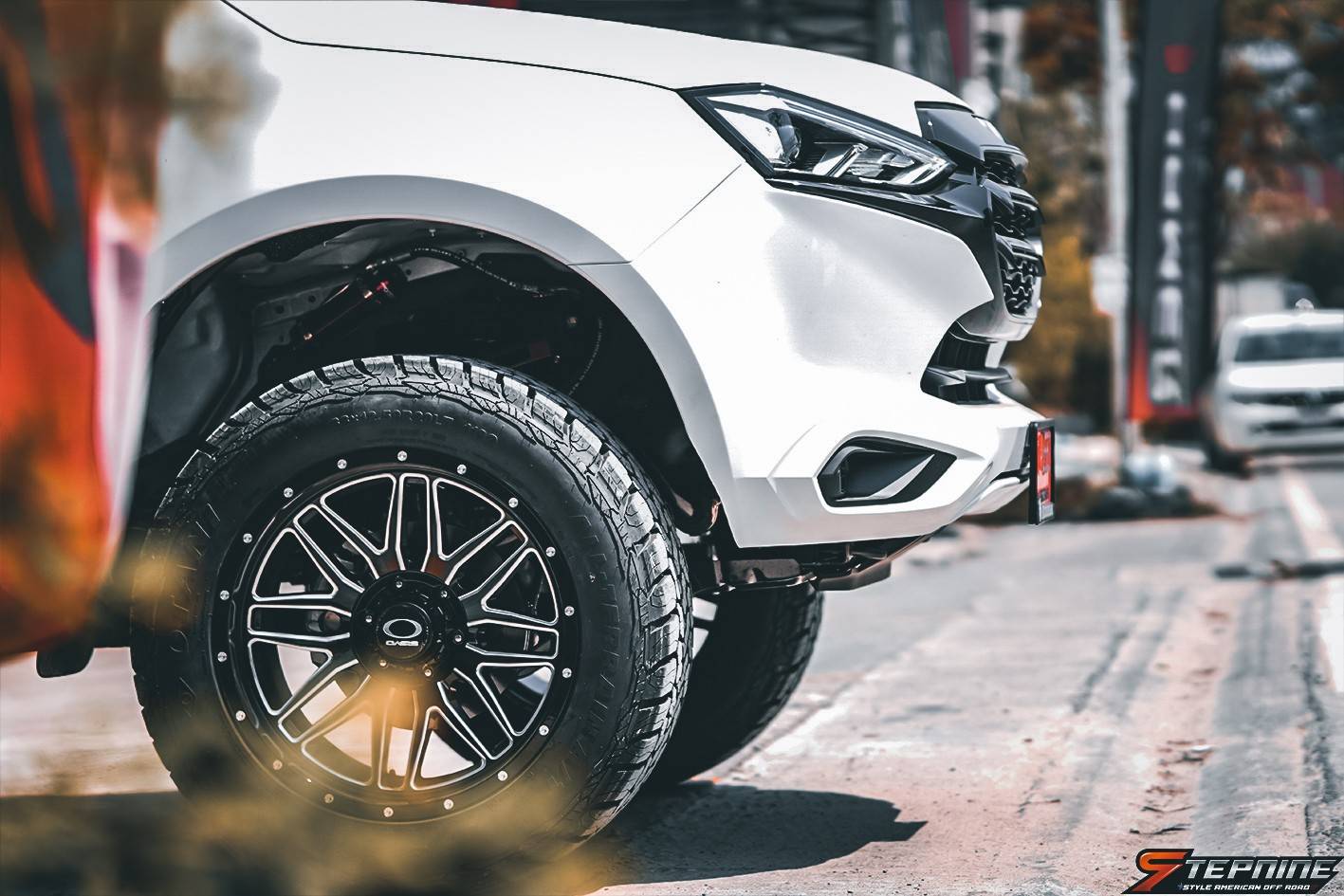 ISUZU MU-X ทรงเมกา ล้นหน่อยๆ