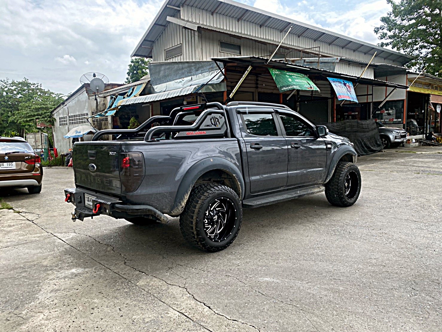 FORD จัดชุดใหม่ ทรงเมกาที่ STEP9