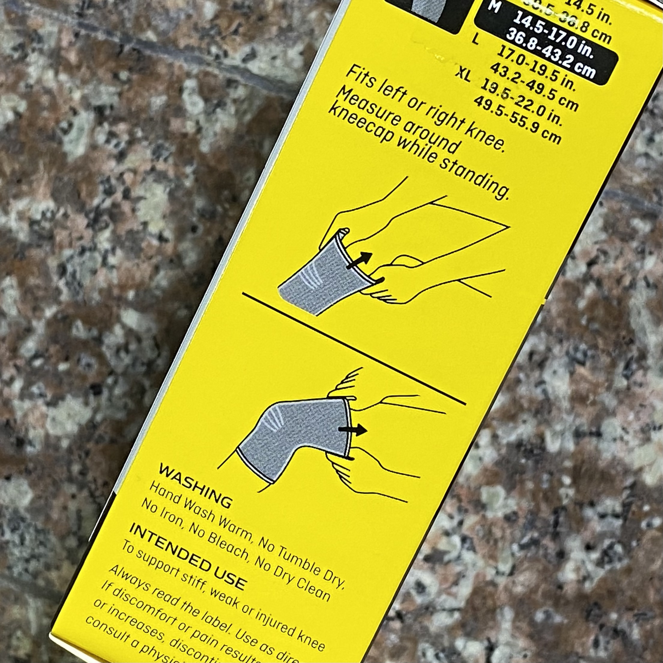 ซัพพอร์ตเข่า Futuro Knee Supporter (M)