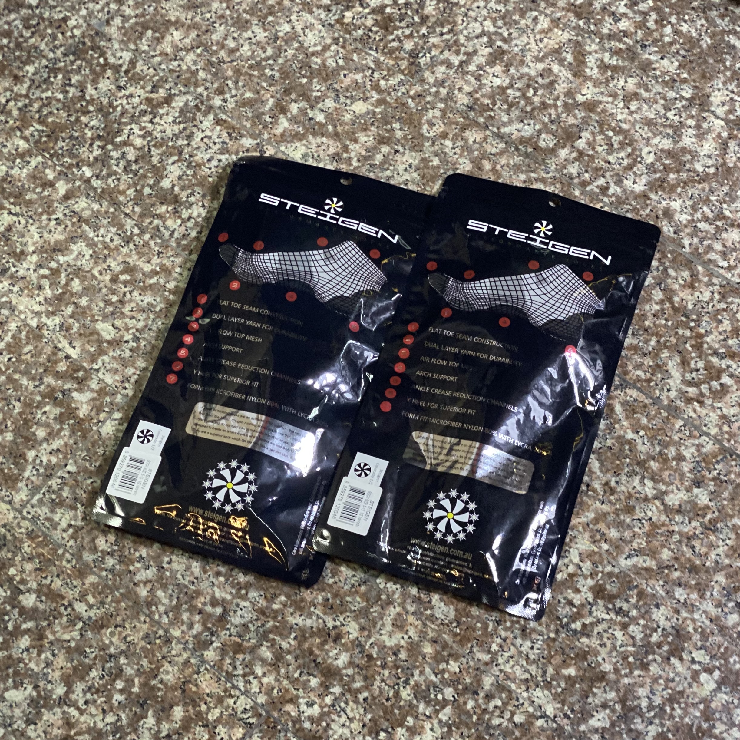 ถุงเท้าวิ่ง Steigen Performance 1/2 Running Socks ‘LIMITED’