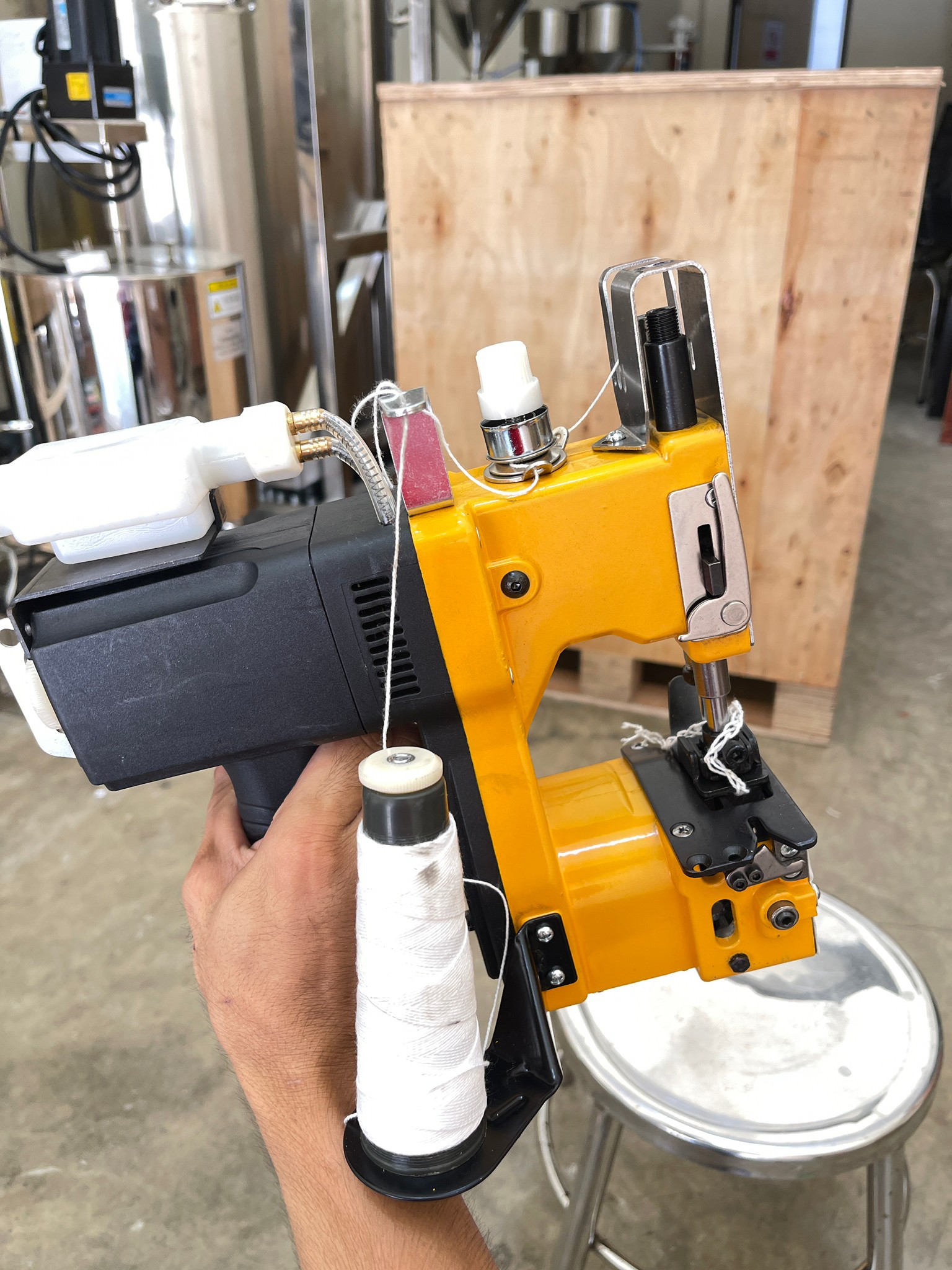 16793 เครื่องเย็บกระสอบข้าว เครื่องเย็บถุงผ้า เสียบปลั๊ก