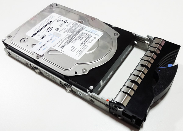 39R7350 40K1044 26K5842 IBM 146GB 15K RPM SAS 3.5INC SP SINGLE PORT HOT-SWAP W/TRAY HDD