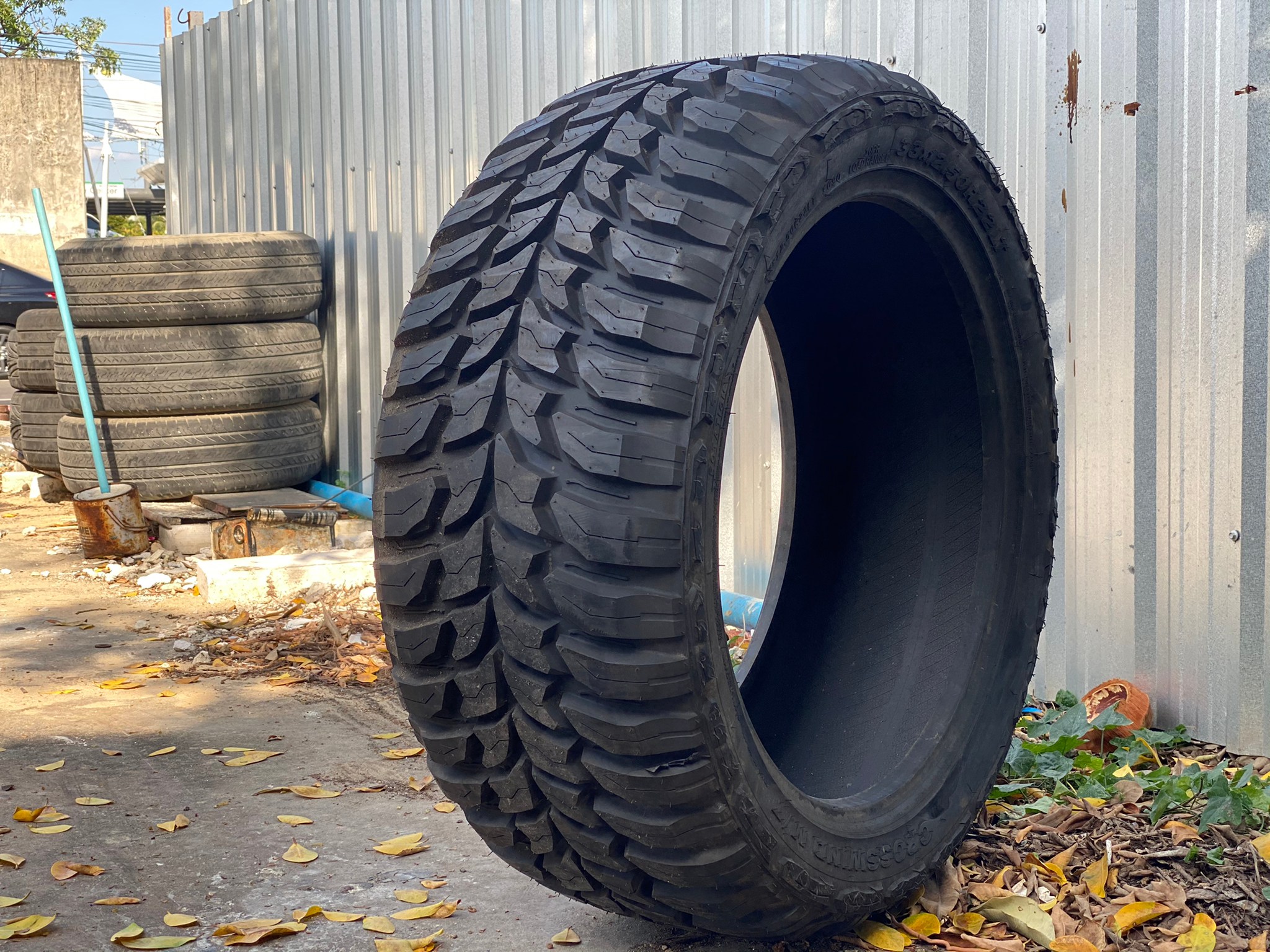 MAGNETIC 22x12 ET-44 CROSSWIND MT 33/12.5R22