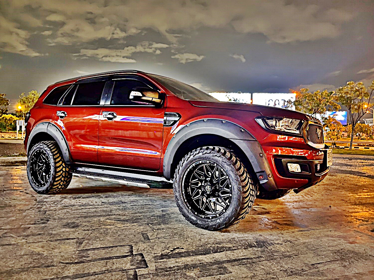 FORD EVEREST แบบไม่ยก โคตรเต็ม