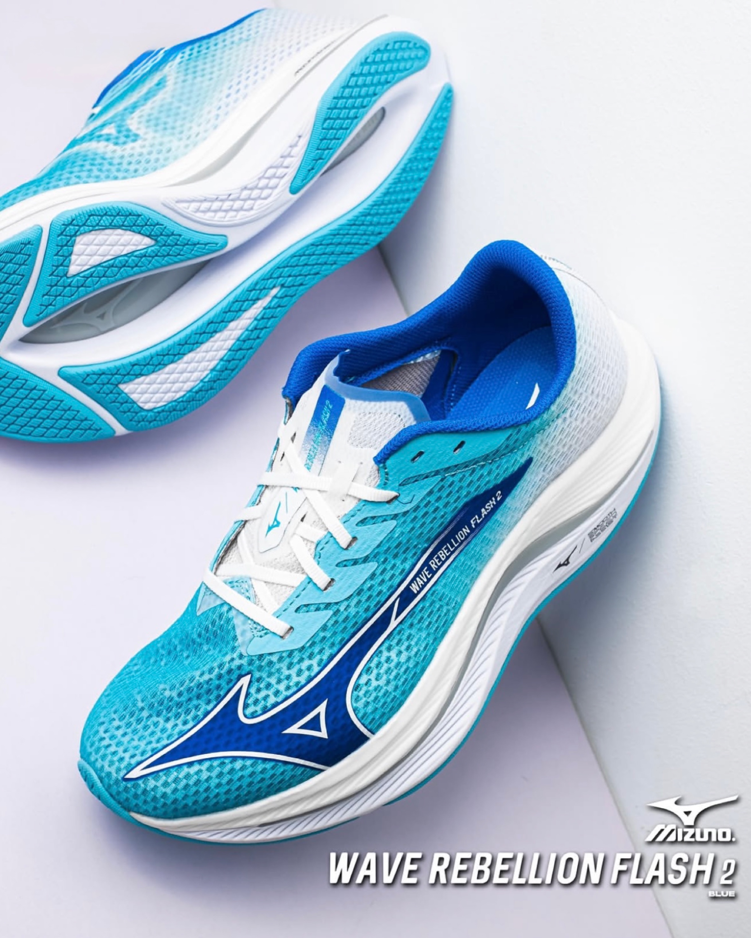 รองเท้าวิ่ง Mizuno Wave Rebellion Flash 2 (M9/10US)