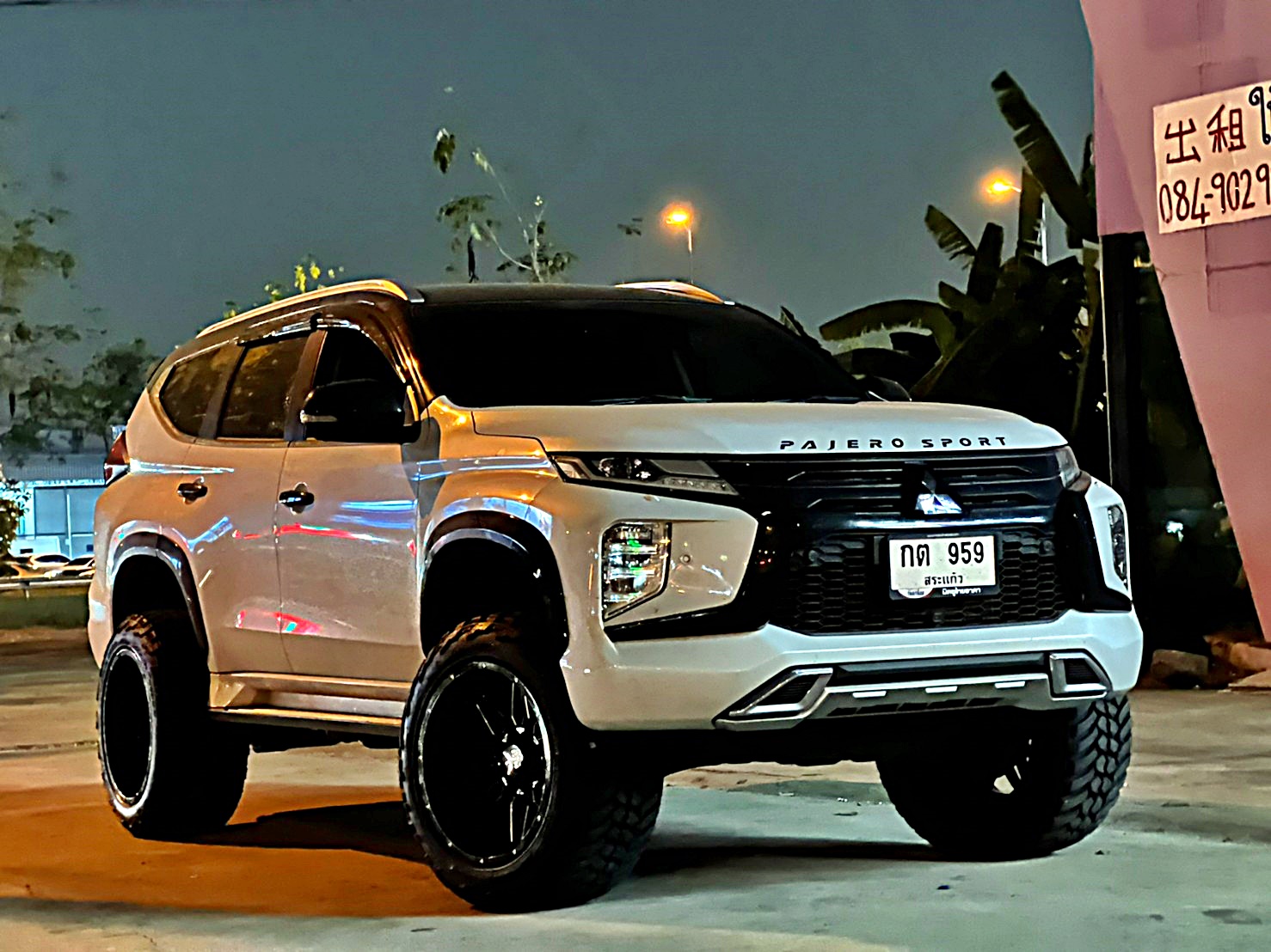 PAJERO SPORT ทรงเมกา ที่ STEP9