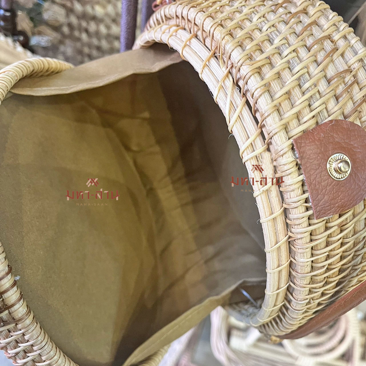 กระเป๋าหวาย สะพายสายหนัง แต่งลายเปลือกหอย ฝังมุก ทันสมัย 🥨