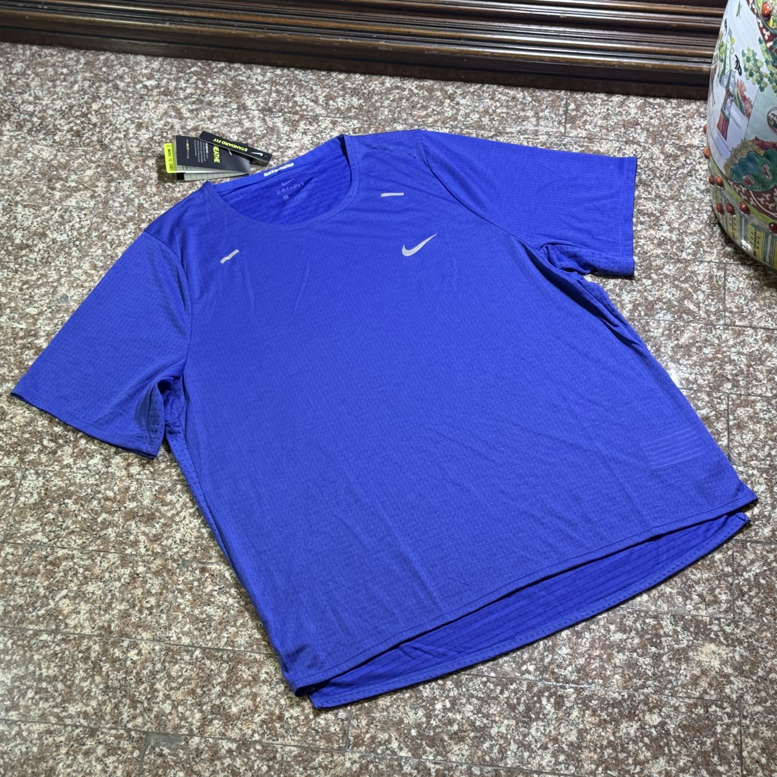 เสื้อวิ่ง Nike Rise 365 Dri-Fit Running Shirt (2XL)