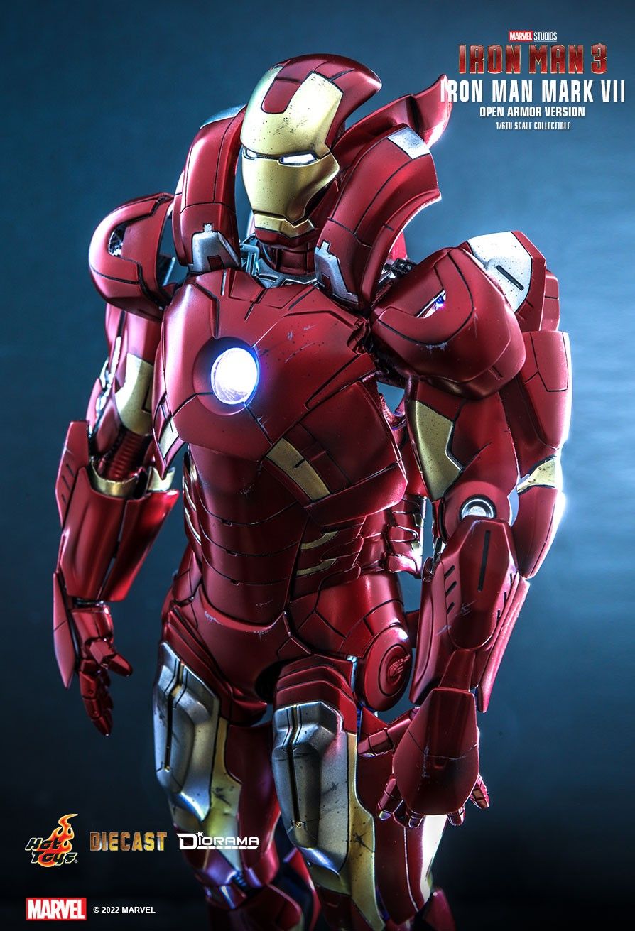 Hot Toys DS004D51 1/6 Iron Man 3 - Iron Man Mark VII (Open Armor Version)