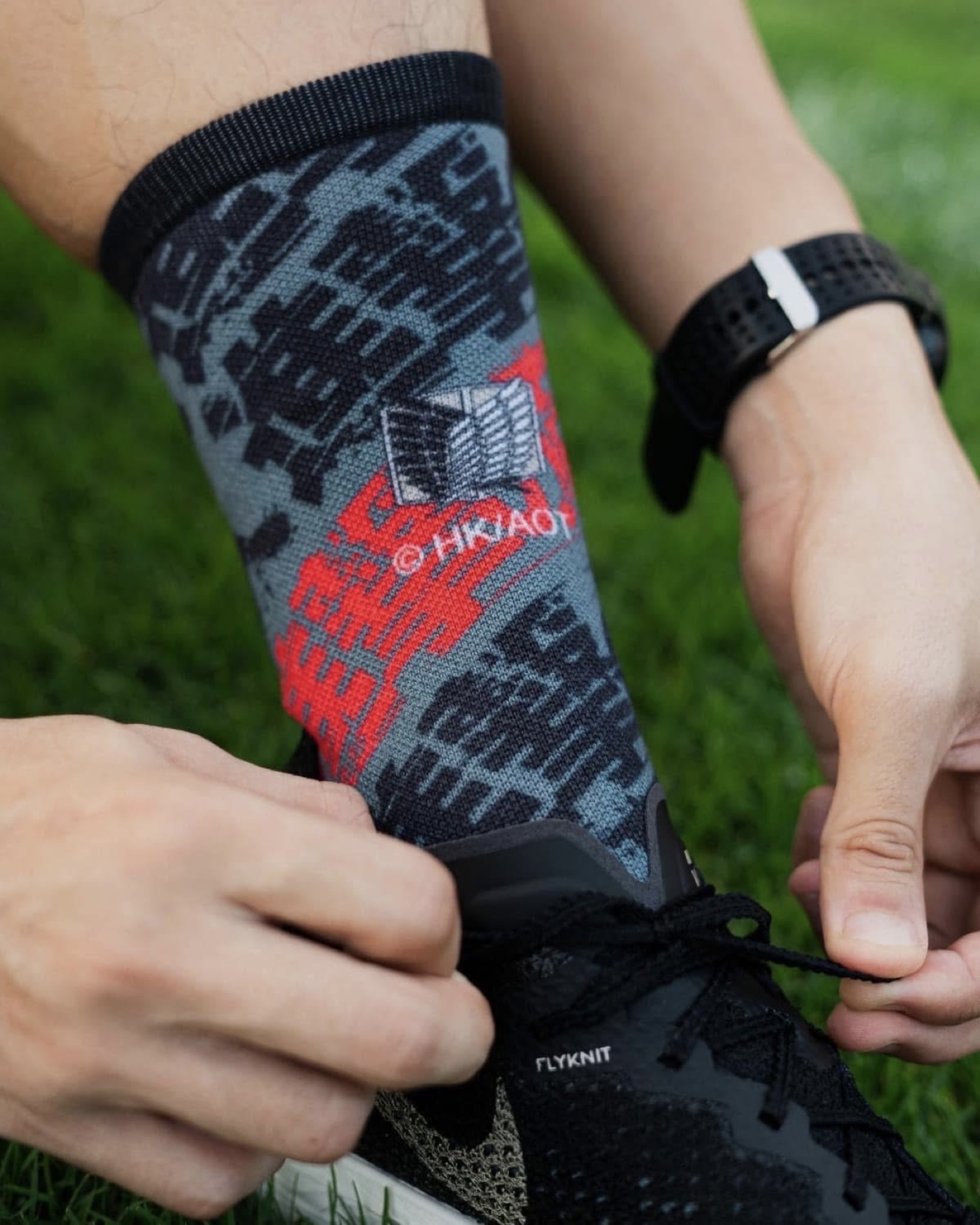 ถุงเท้าวิ่ง Ari X AOT Running Socks LIMITED ‘BLACK’