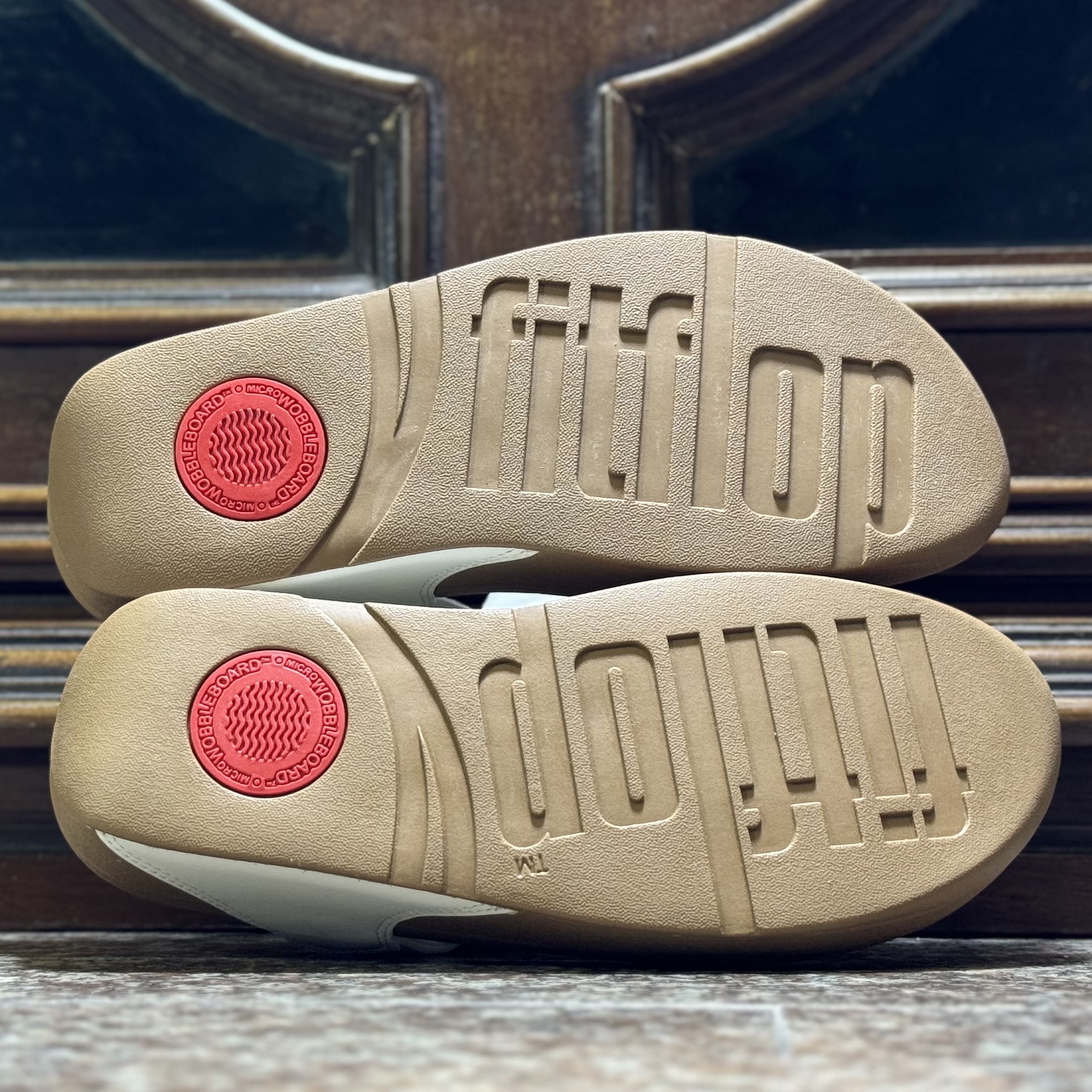 รองเท้า FitFlop Lulu Leather Toe-Post Women Sandals ‘WHITE’ (W7US)