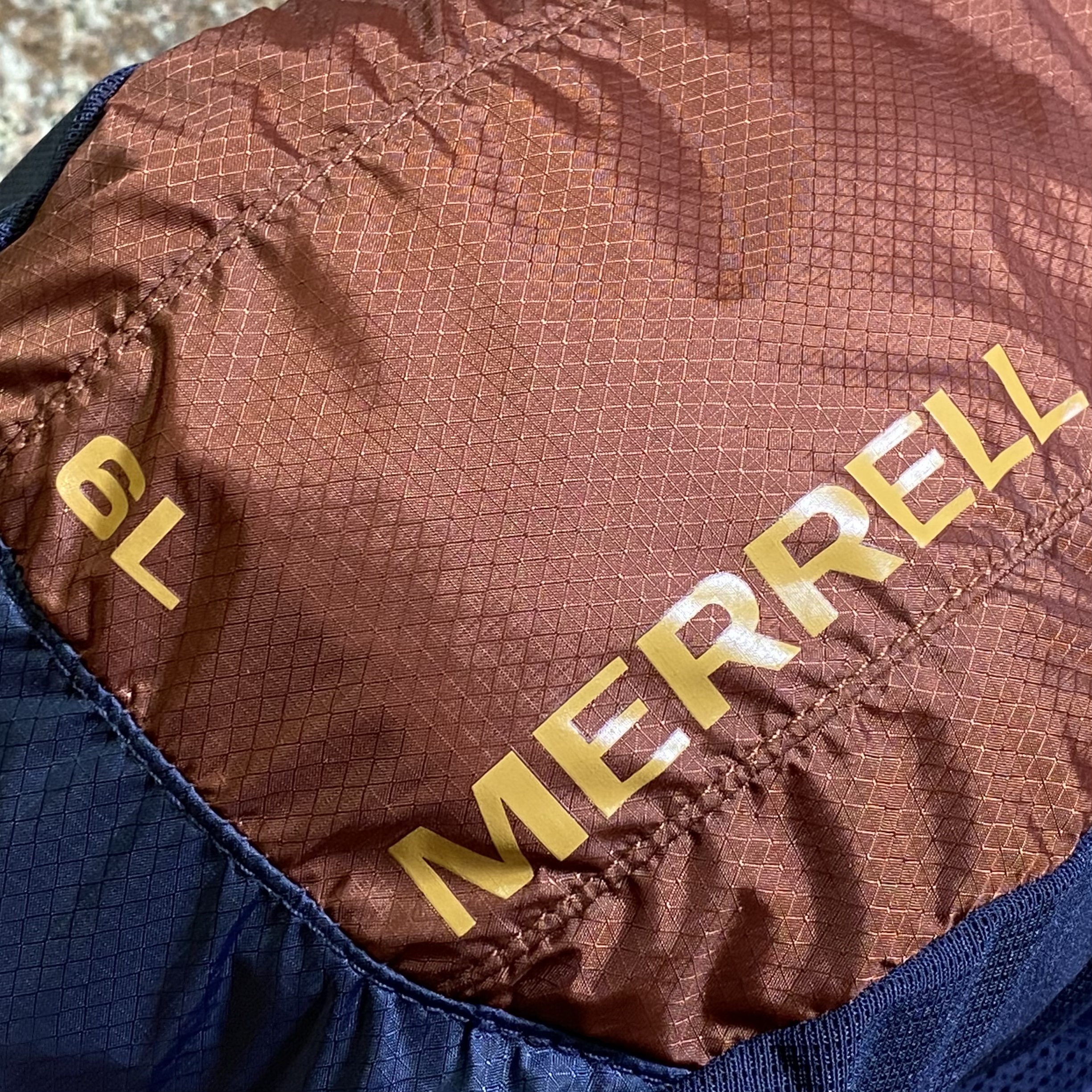 กระเป๋าวิ่ง Merrell Crest Hydration 6L Trail BackPack