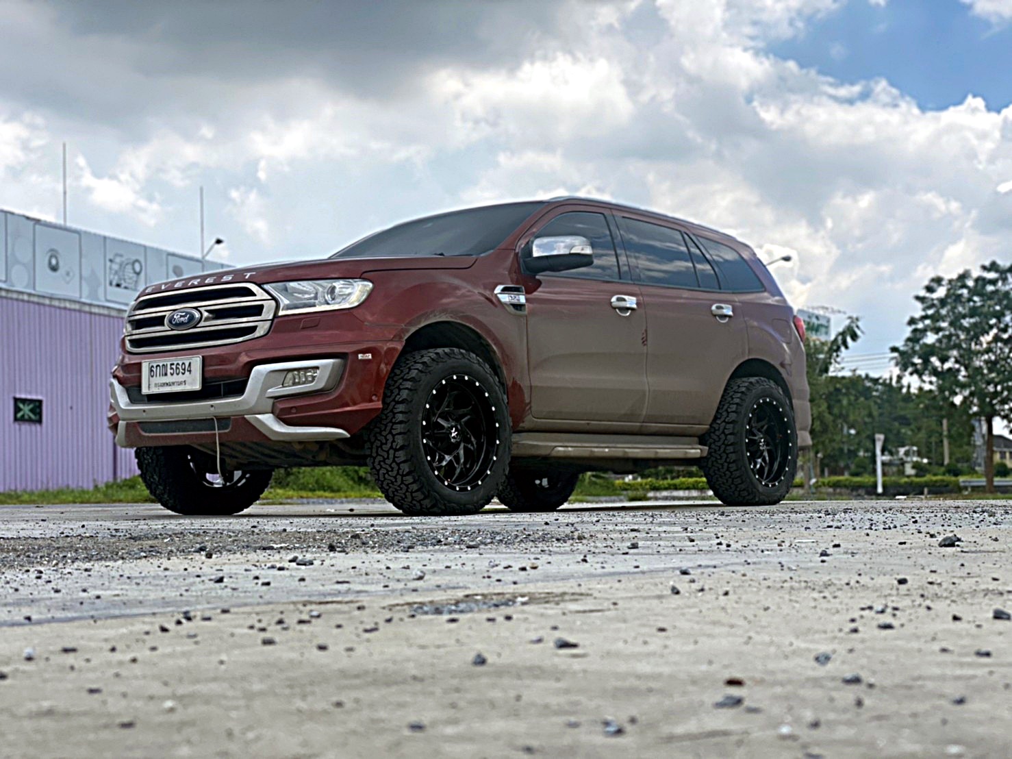 FORD EVEREST แต่งออฟโรดแบบไม่ยก
