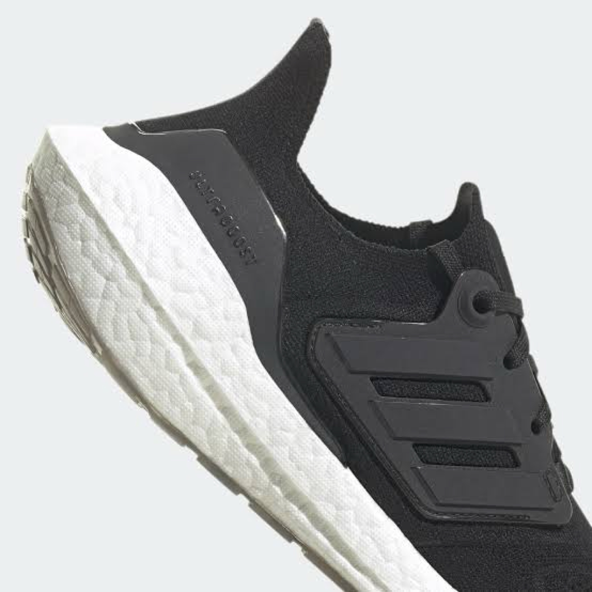 รองเท้าวิ่ง Adidas UltraBoost 22 (W7US)