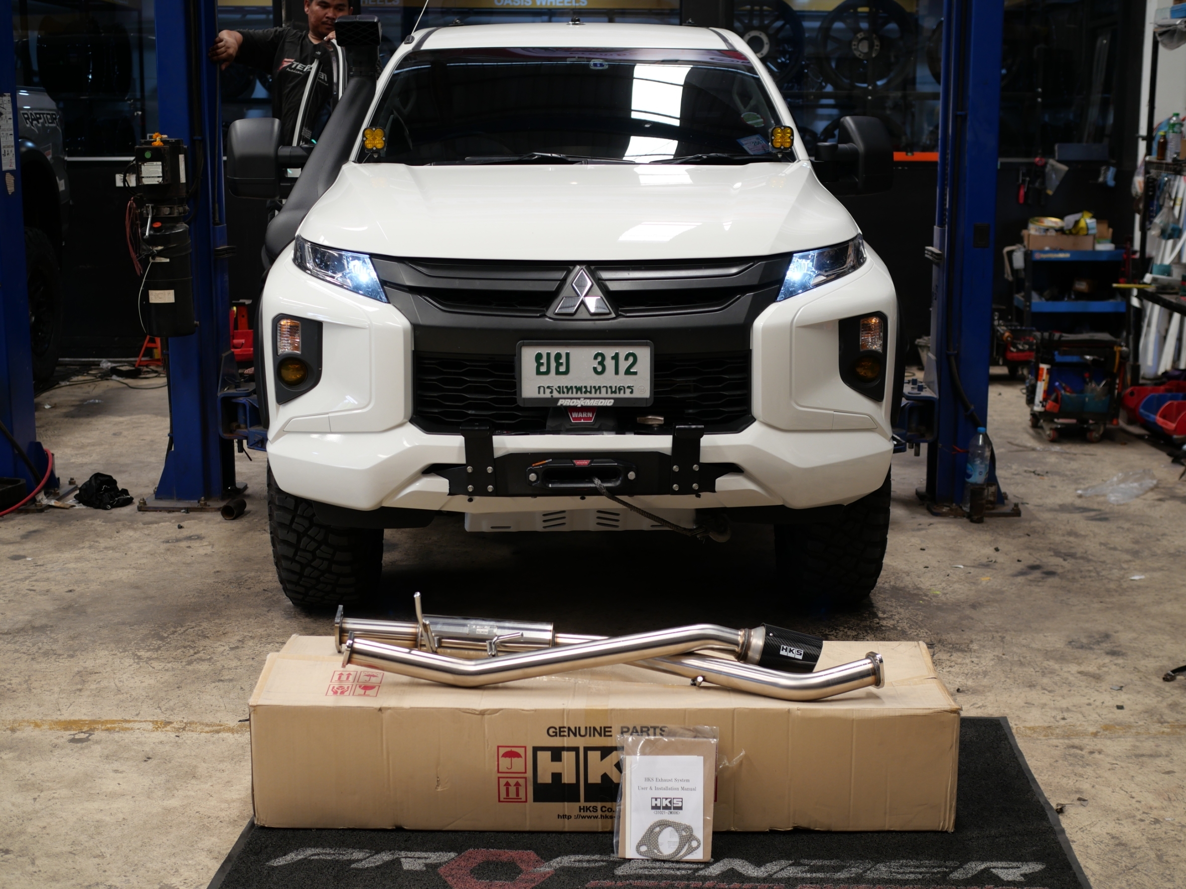 ท่อ HKS PAJERO ของแท้ที่ STEP9เท่านั้น