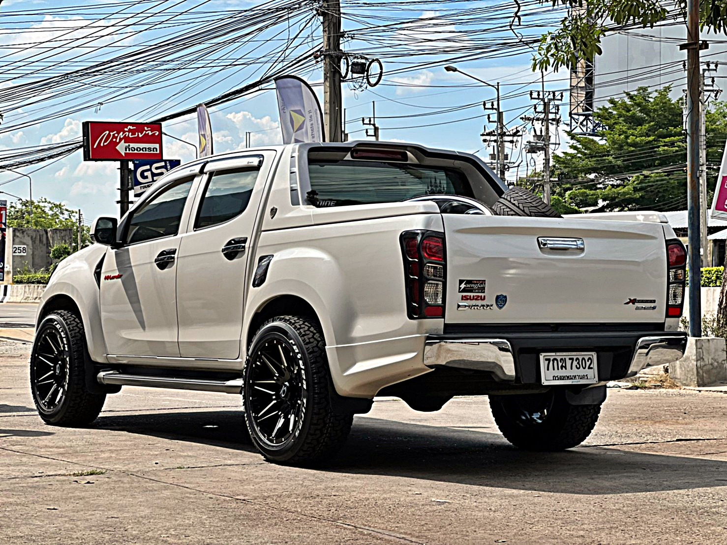 D-MAX แบบไม่ยก
