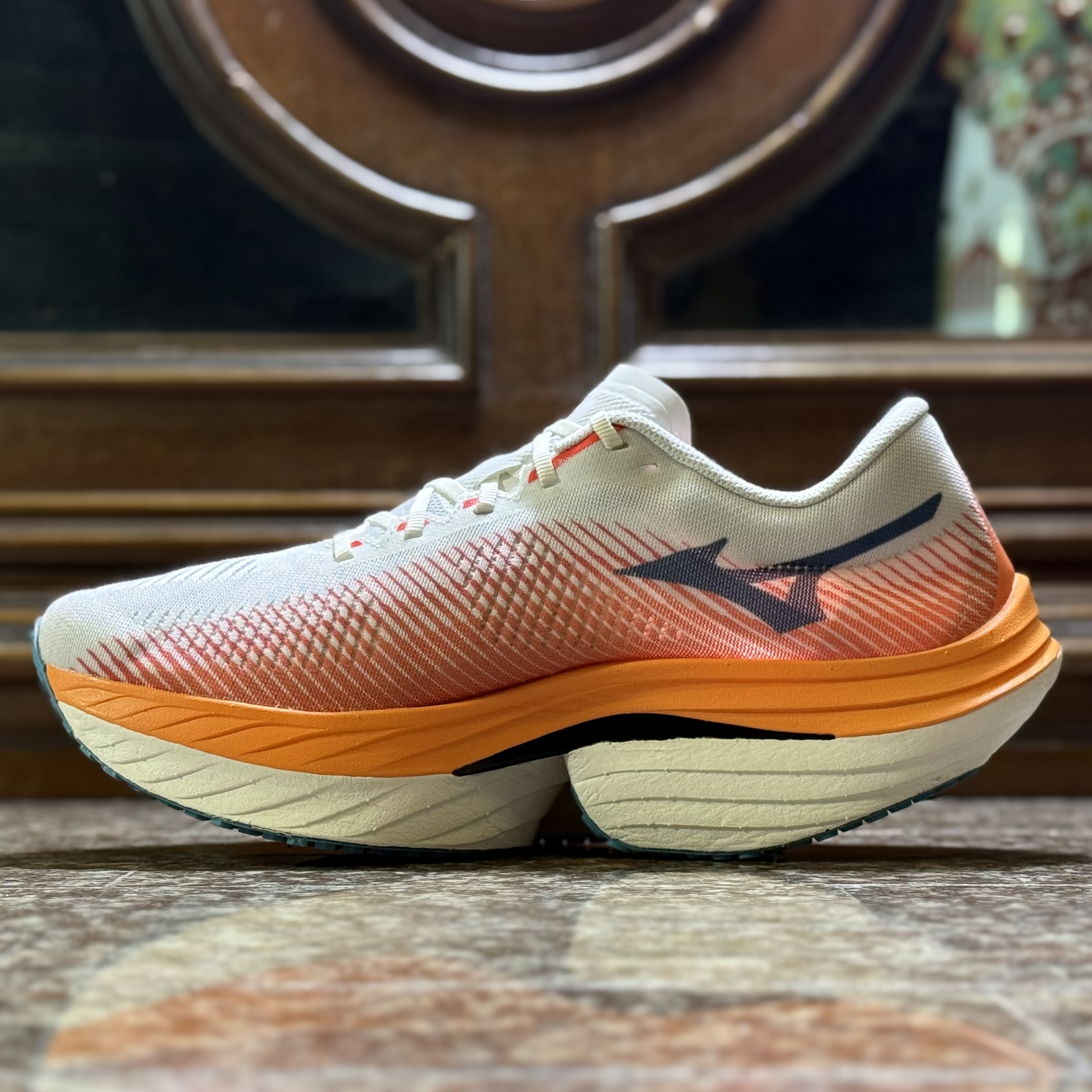 รองเท้าวิ่ง Mizuno Wave Rebellion Pro #มือ2 (M12US)