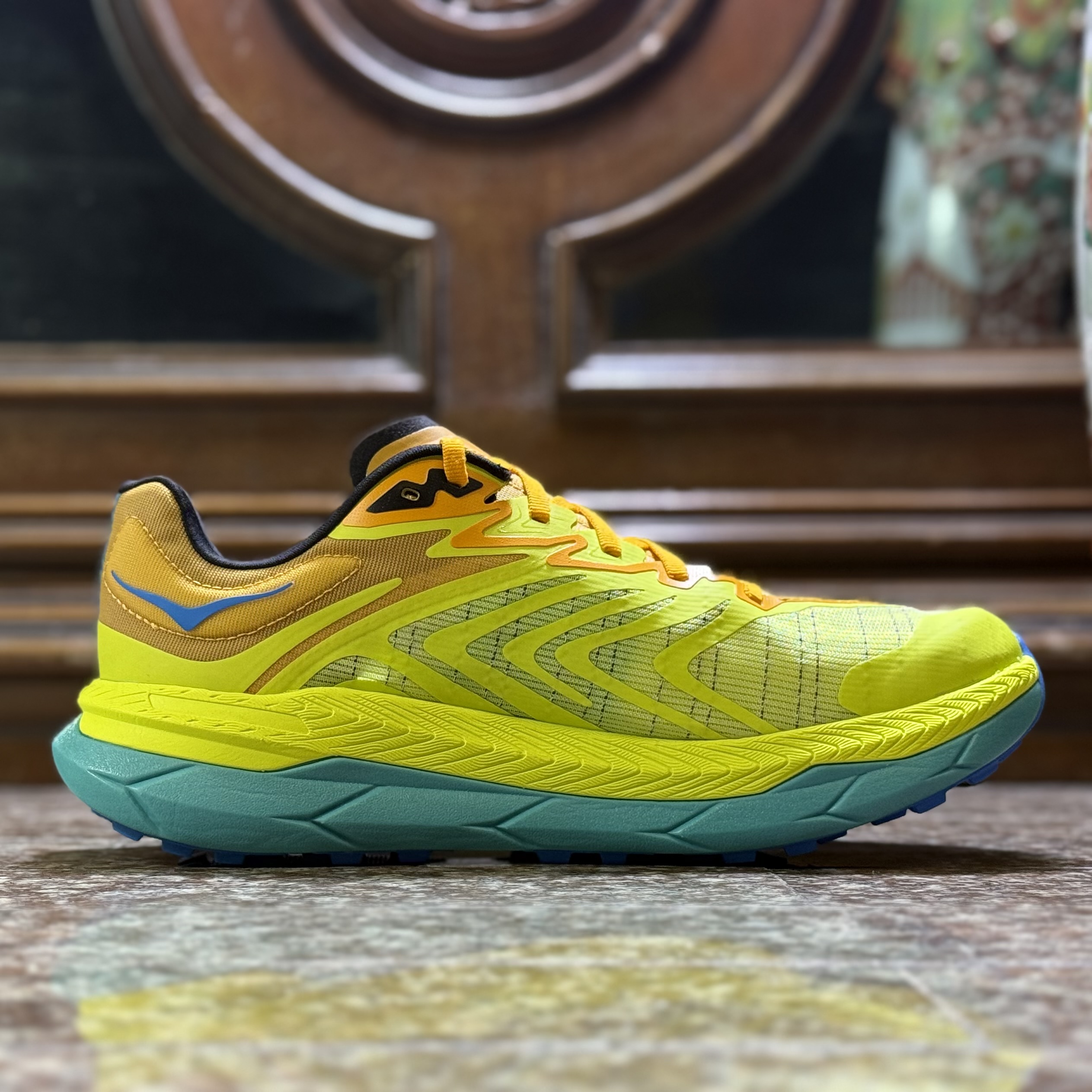 รองเท้าวิ่งเทรล HOKA Carbon Tecton X 2 (M9US)