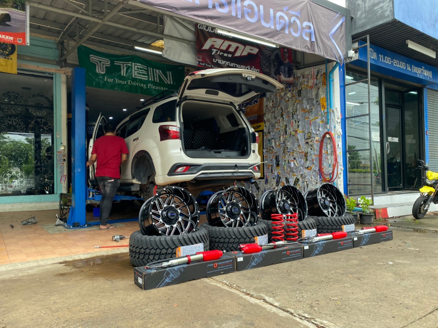 MU-X ทรงเมกา หล่อที่ STEP9