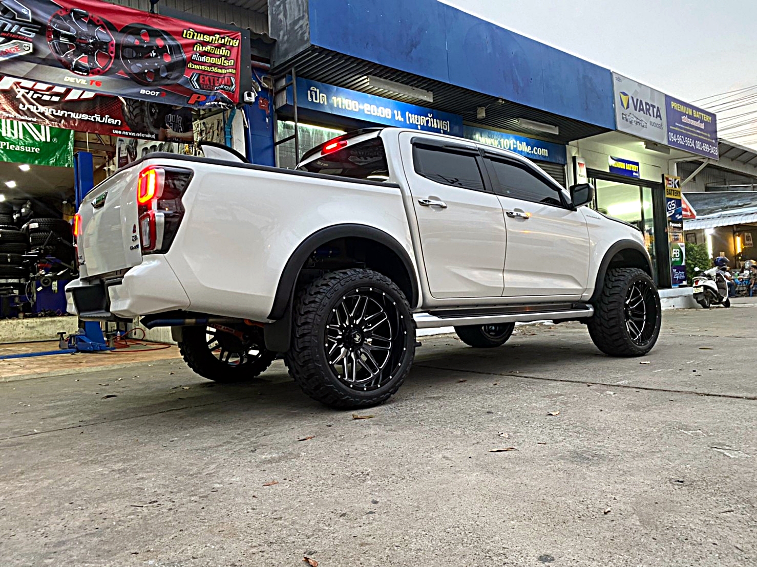D-MAX ใส่ขอบ22 ทรงเมกาที่ STEP9