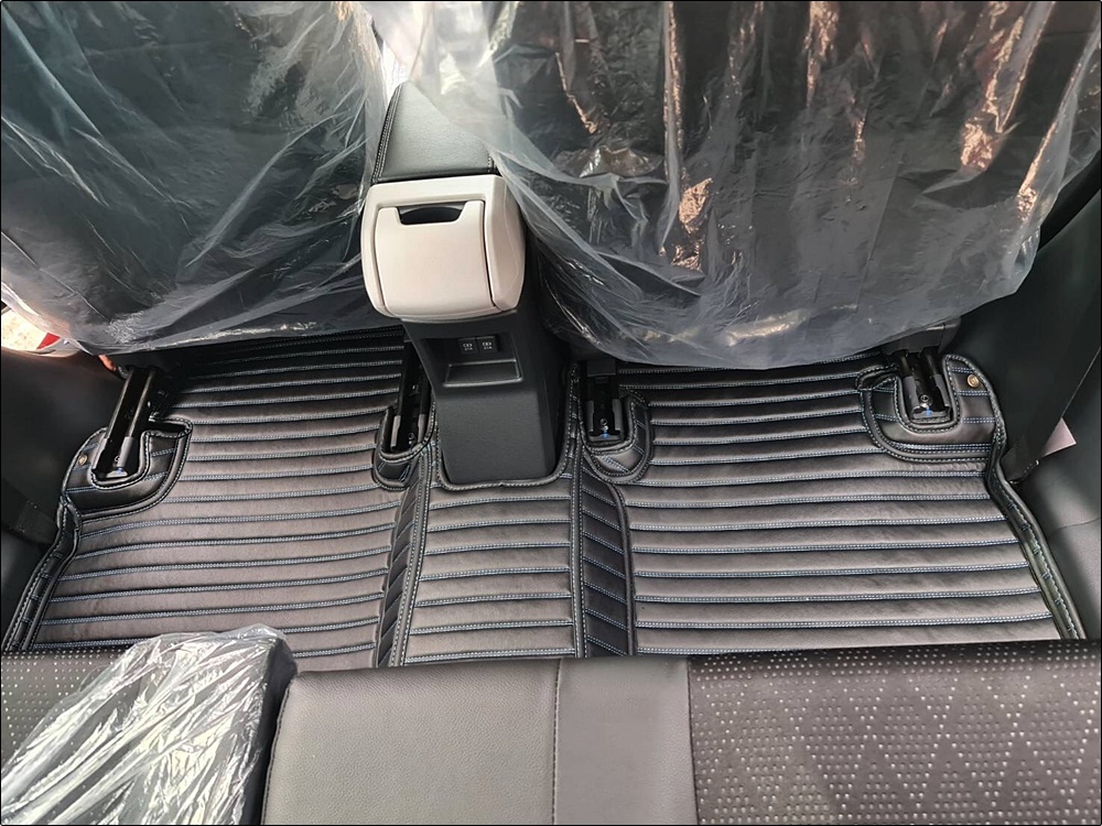 พรมปูพื้นรถยนต์ 5D TOYOTA VELOZ 2022 ลายตรง หนาพิเศษ เข้ารูป เต็มคัน7ชิ้น(เเจ้งสีในเเชทได้นะคะ)