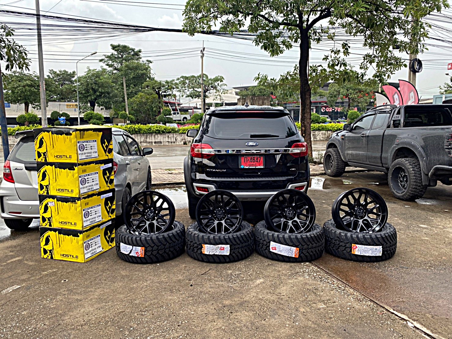 FORD EVEREST ทรงเมกา ล้อ HOSTILE H120 โคตรหล่อ