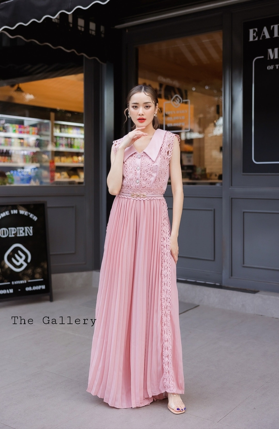 จั้มสูทขายาวตัดต่อลูกไม้หรูหรามากก มาพร้อมเข็ดชมขัดเข้าชุด สวยครบจบในชุดเดียว ราคาสุดคุ้มมากเวอรรรร์ จะทำงาน/ใส่ไปออกงาน