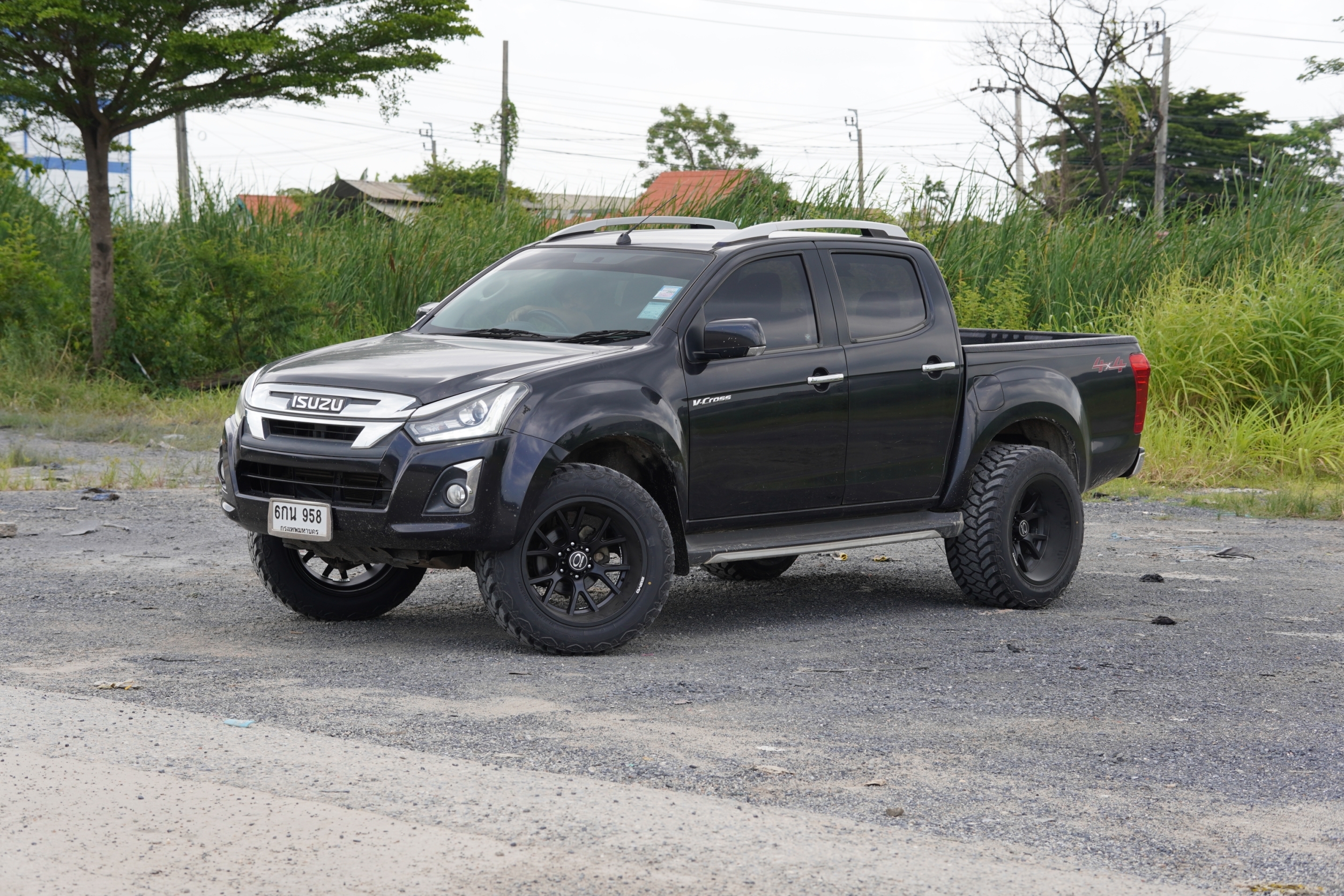 D-MAX ทรงเมกา งบประหยัด จัดโช๊คเดิมก้ได้