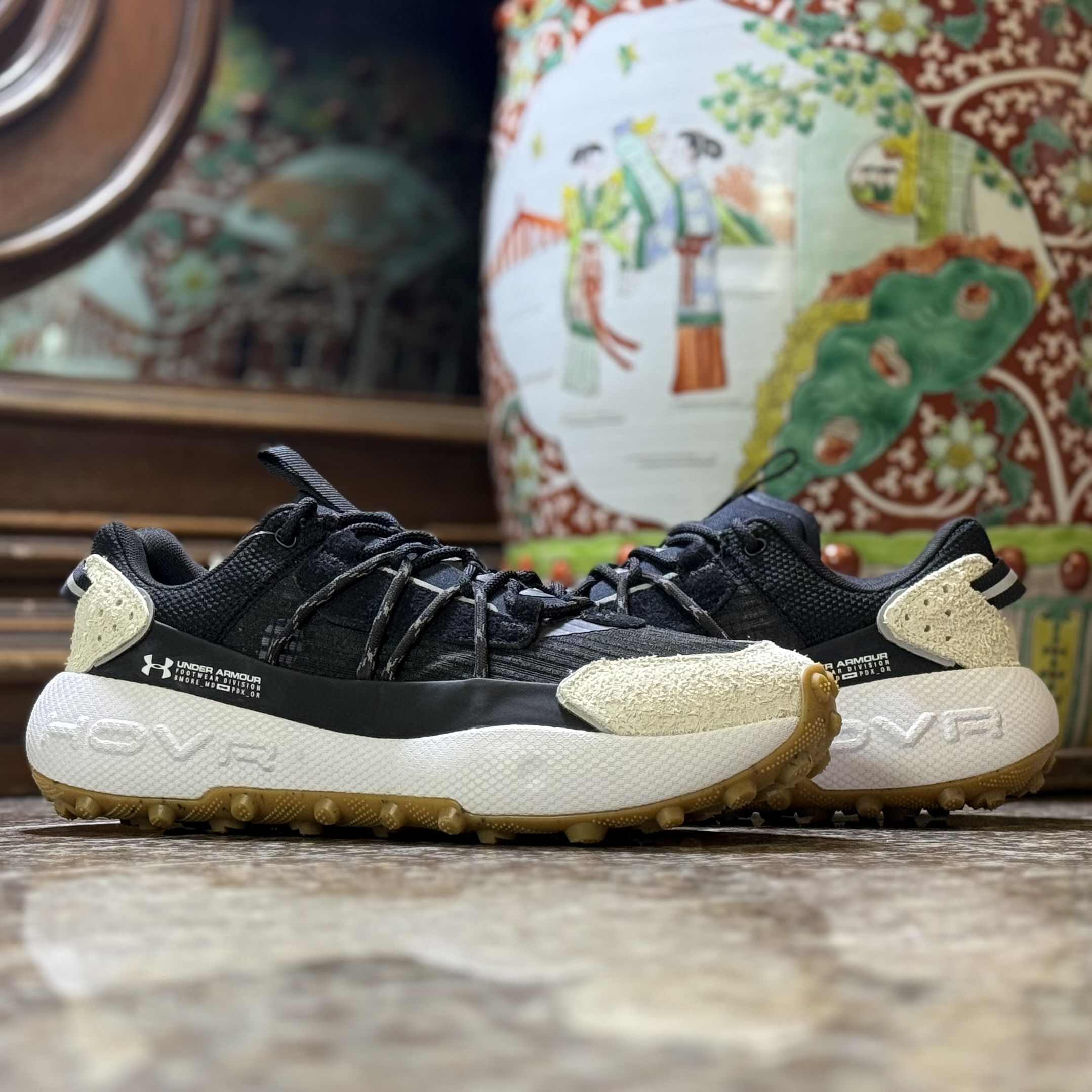 รองเท้าเดินป่า Under Armour Fat Tire Venture Pro (M8/9/9.5US)