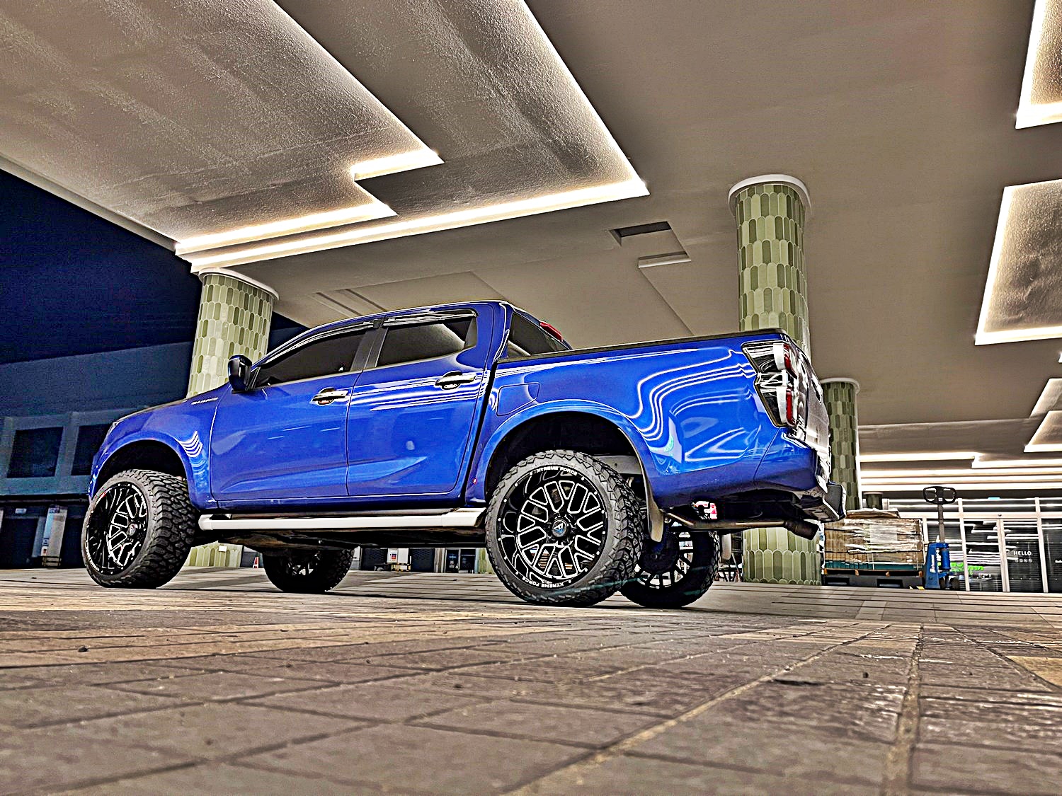 D-MAX ทรงเมกา ล้อ FORCE