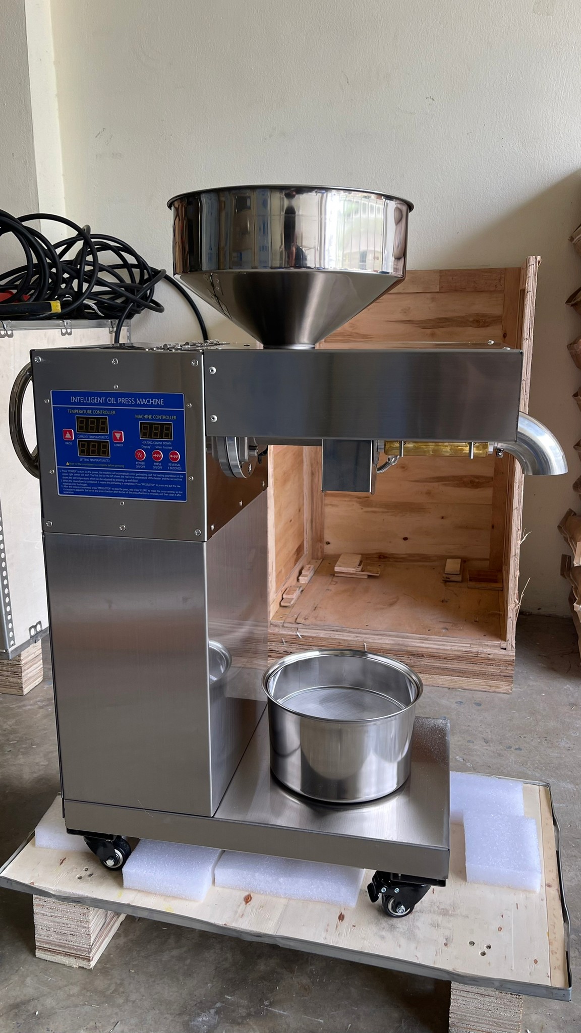 🌈 14881 เครื่องสกัดน้ำมัน ผลิตได้ 15-20 กิโลกรัม/ชม. 1570w รุ่น D06